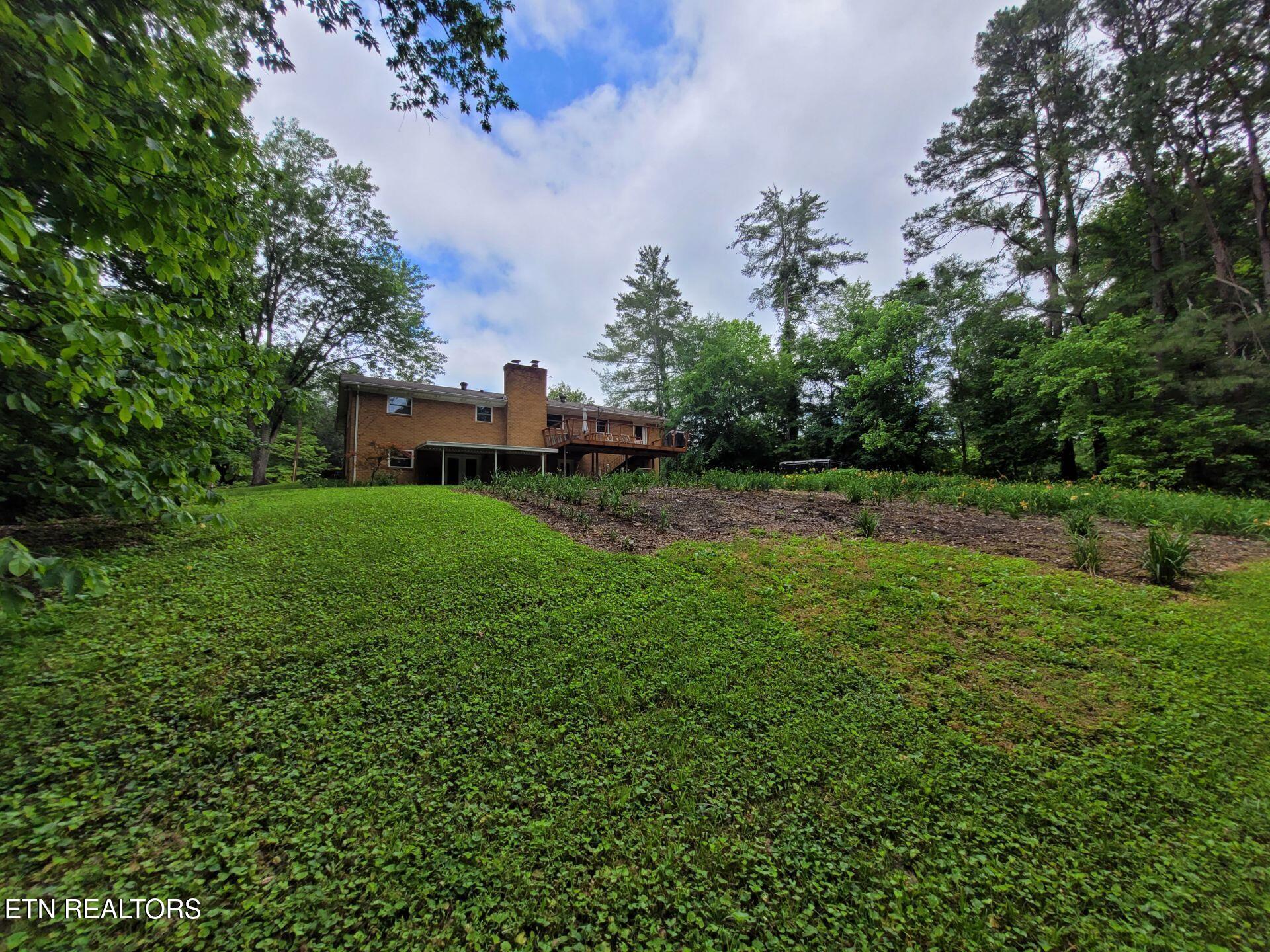 1466 Hillvale Road Louisville TN 37777