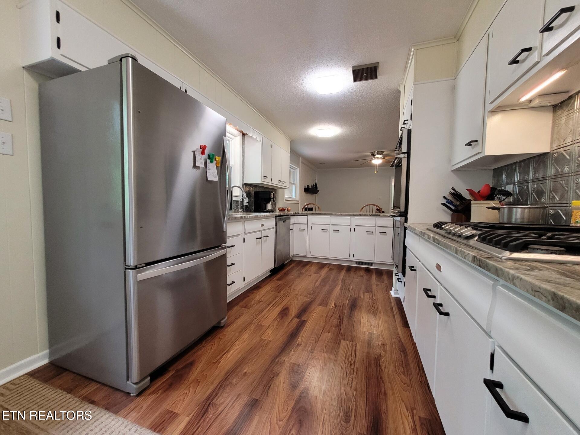 1466 Hillvale Road Louisville TN 37777