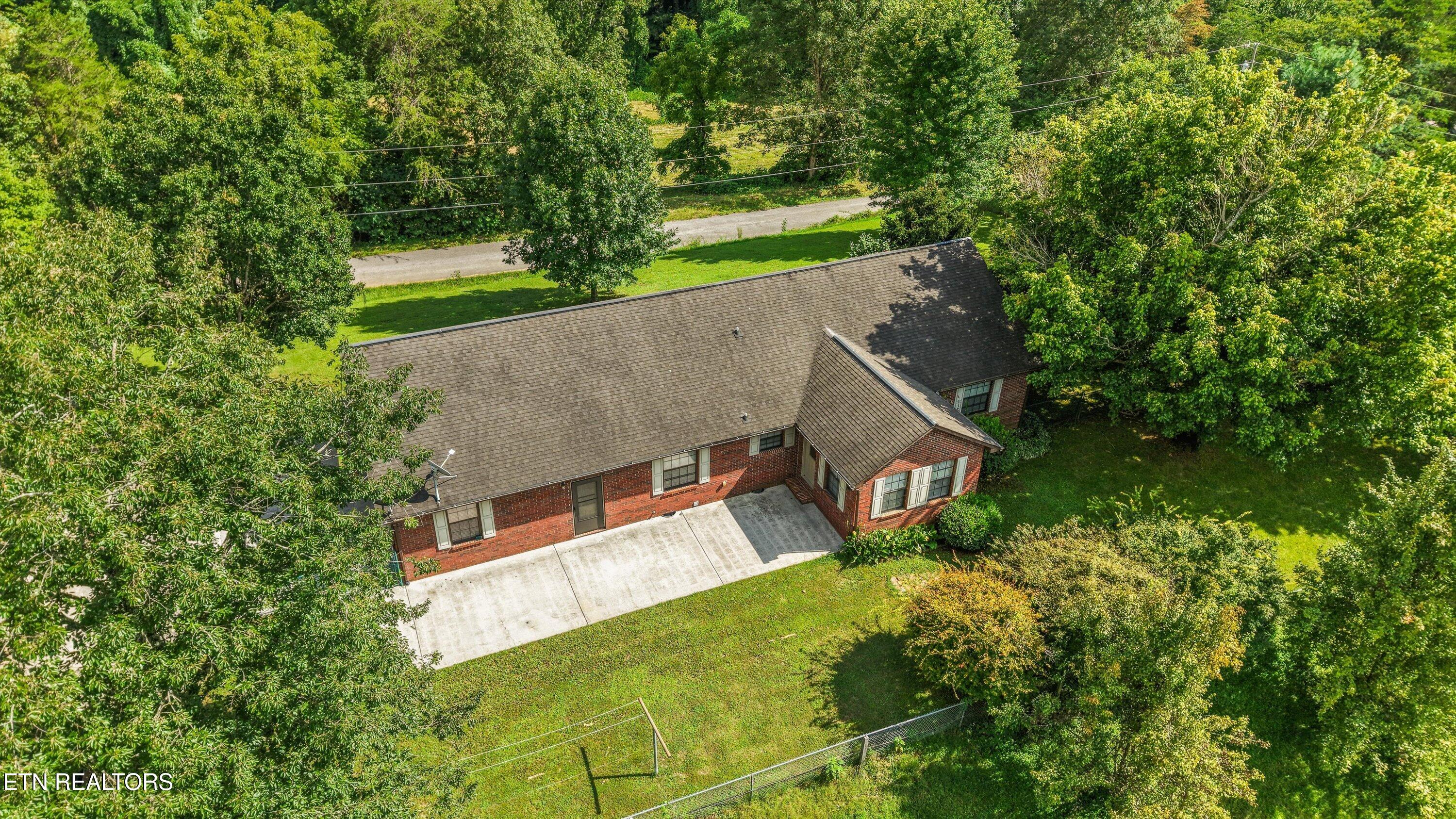 2631 Denton Hayes Road Maryville TN 37803