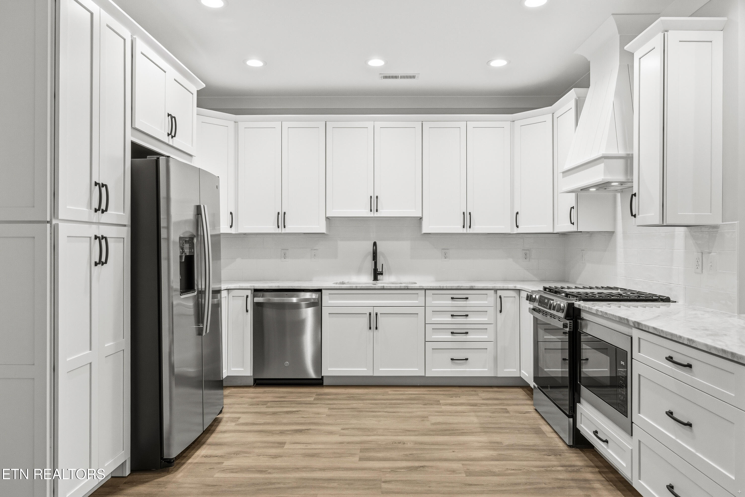 910 Fine Glen Drive Sevierville TN 37862