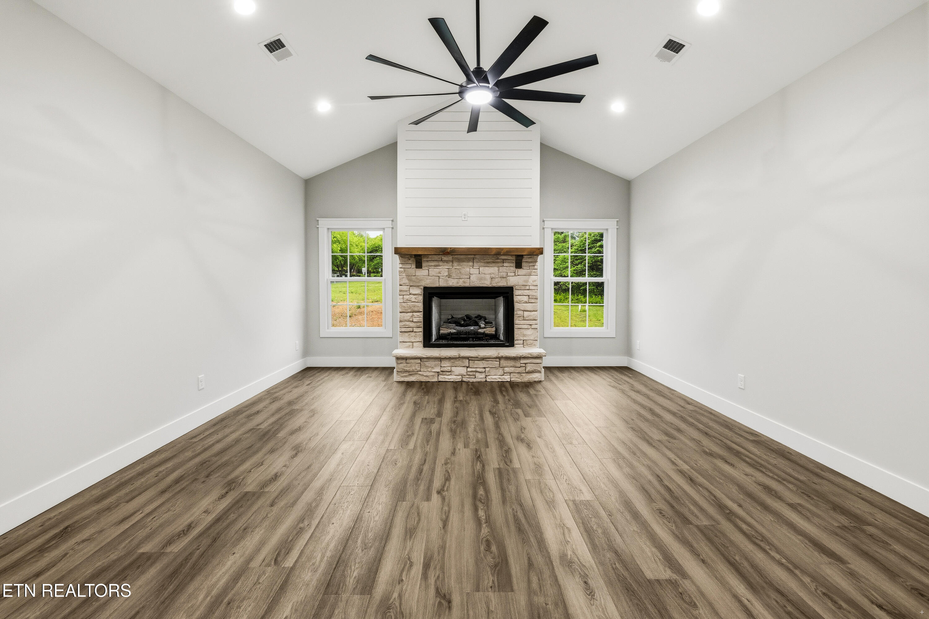 910 Fine Glen Drive Sevierville TN 37862