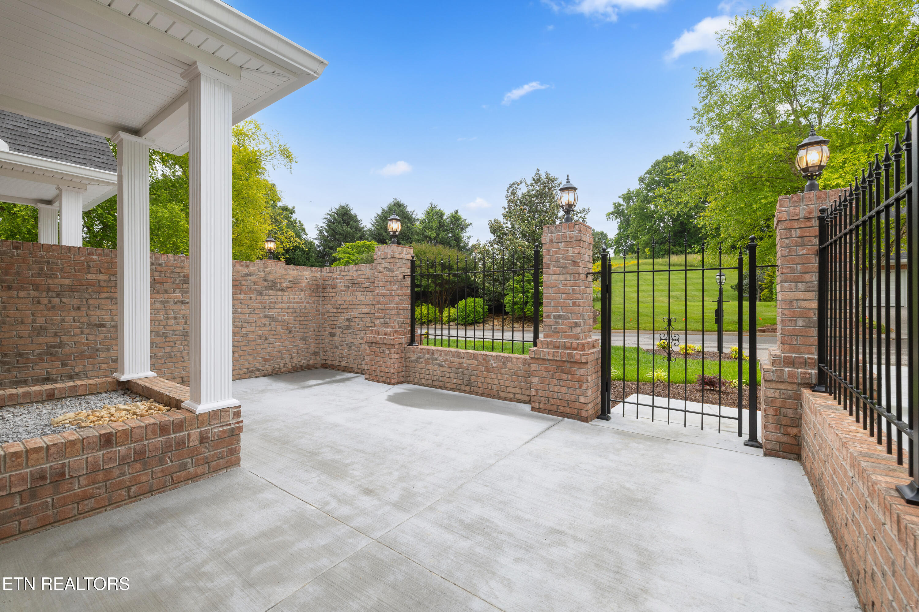910 Fine Glen Drive Sevierville TN 37862