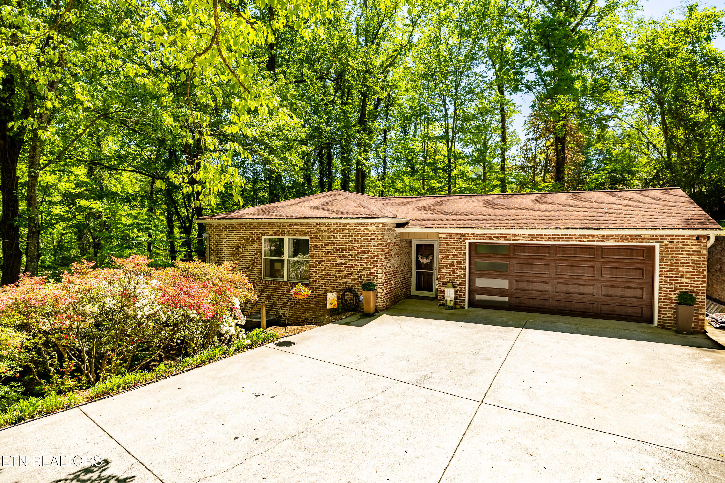 2513 SW Lakemoor Drive Knoxville TN 37920