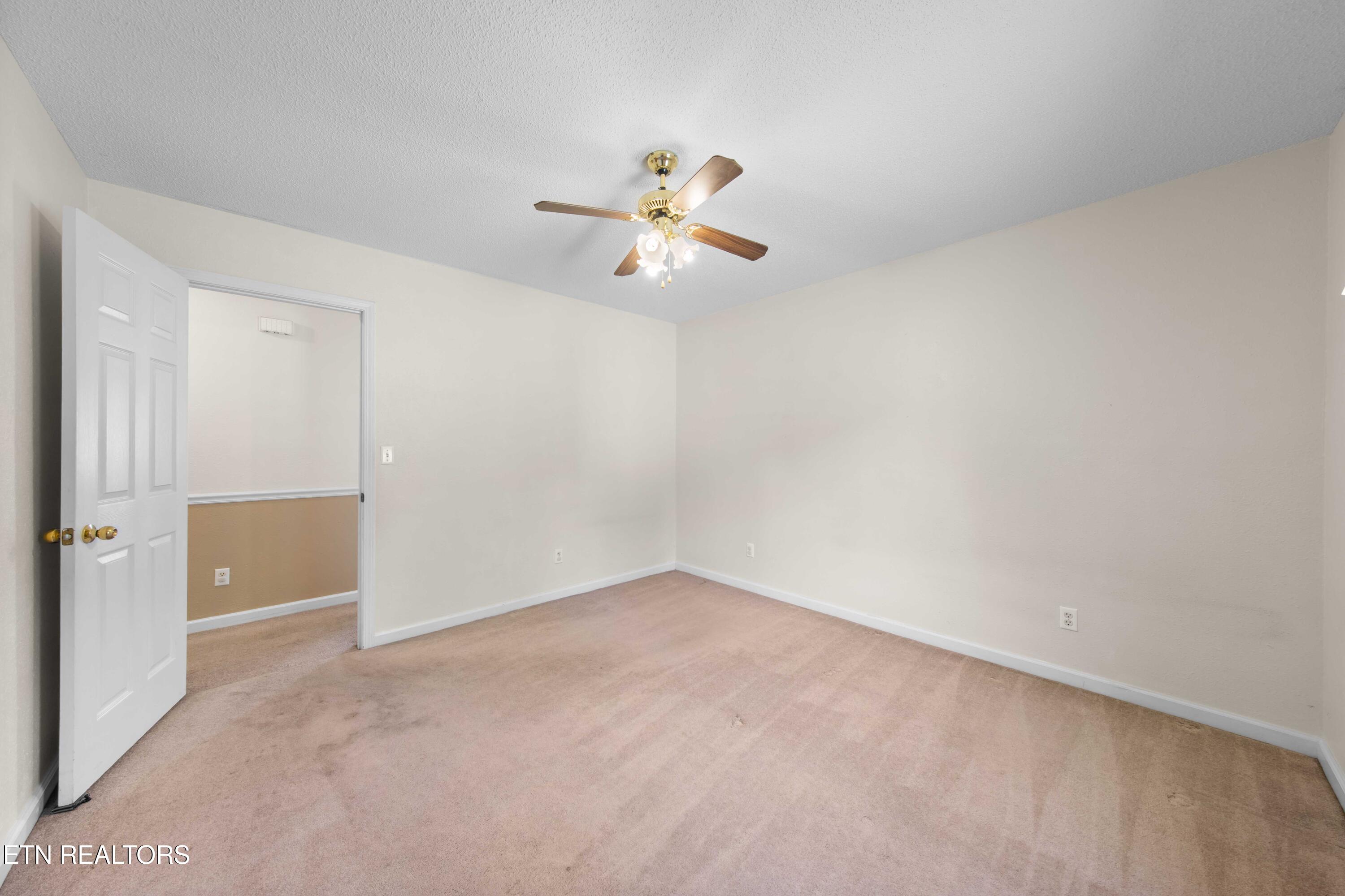 303 Mountain Perkins Lane Jacksboro TN 37757