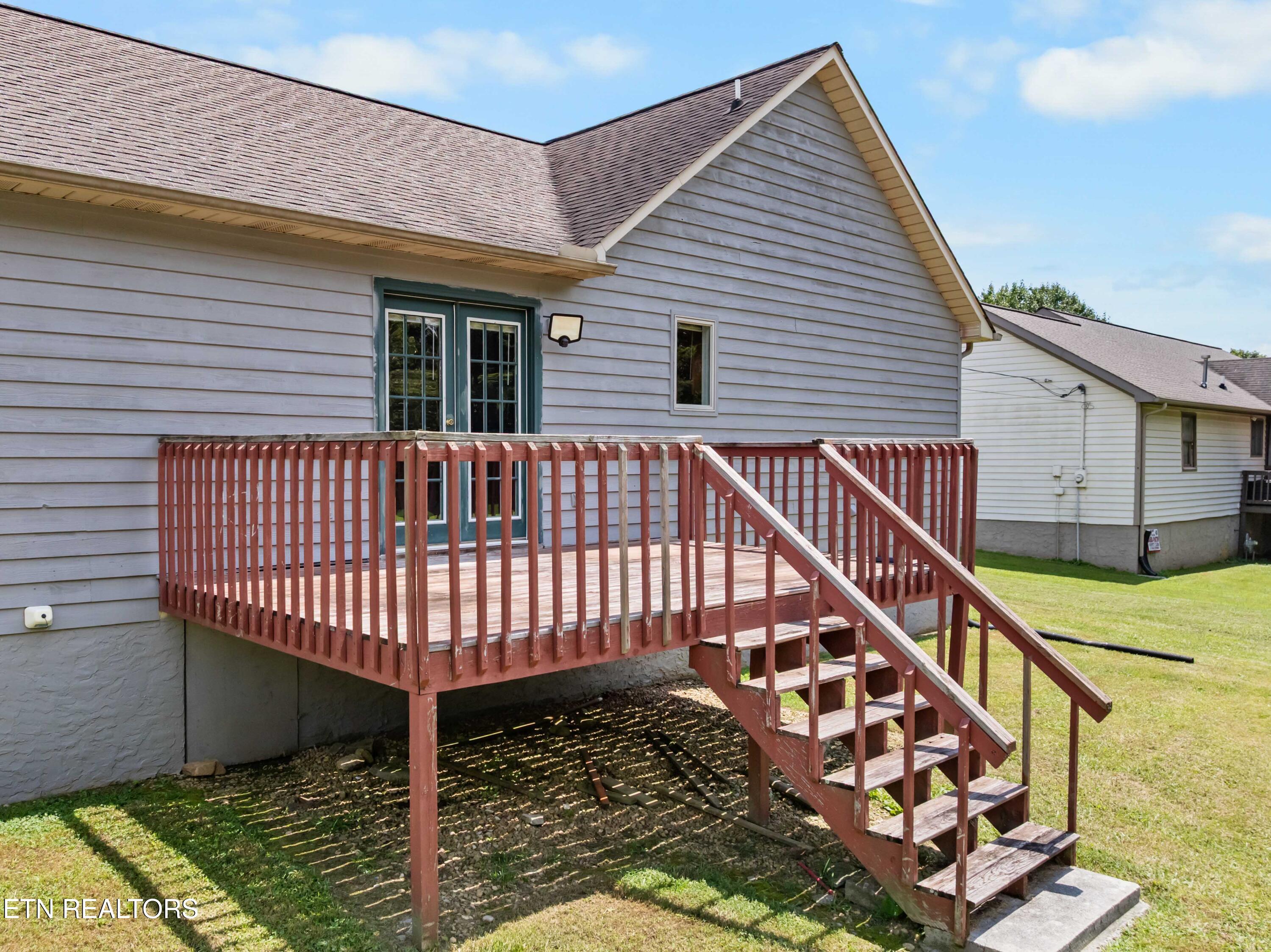 303 Mountain Perkins Lane Jacksboro TN 37757