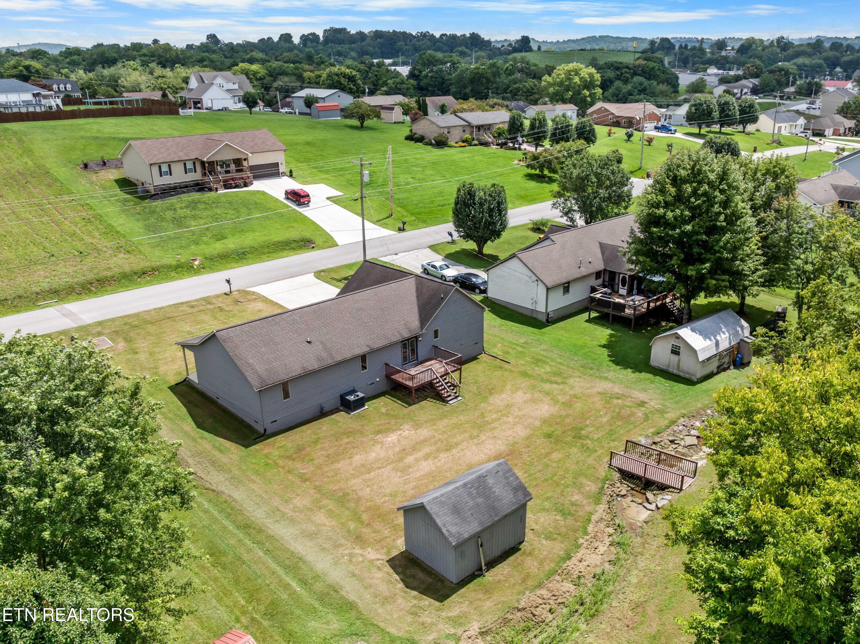 303 Mountain Perkins Lane Jacksboro TN 37757