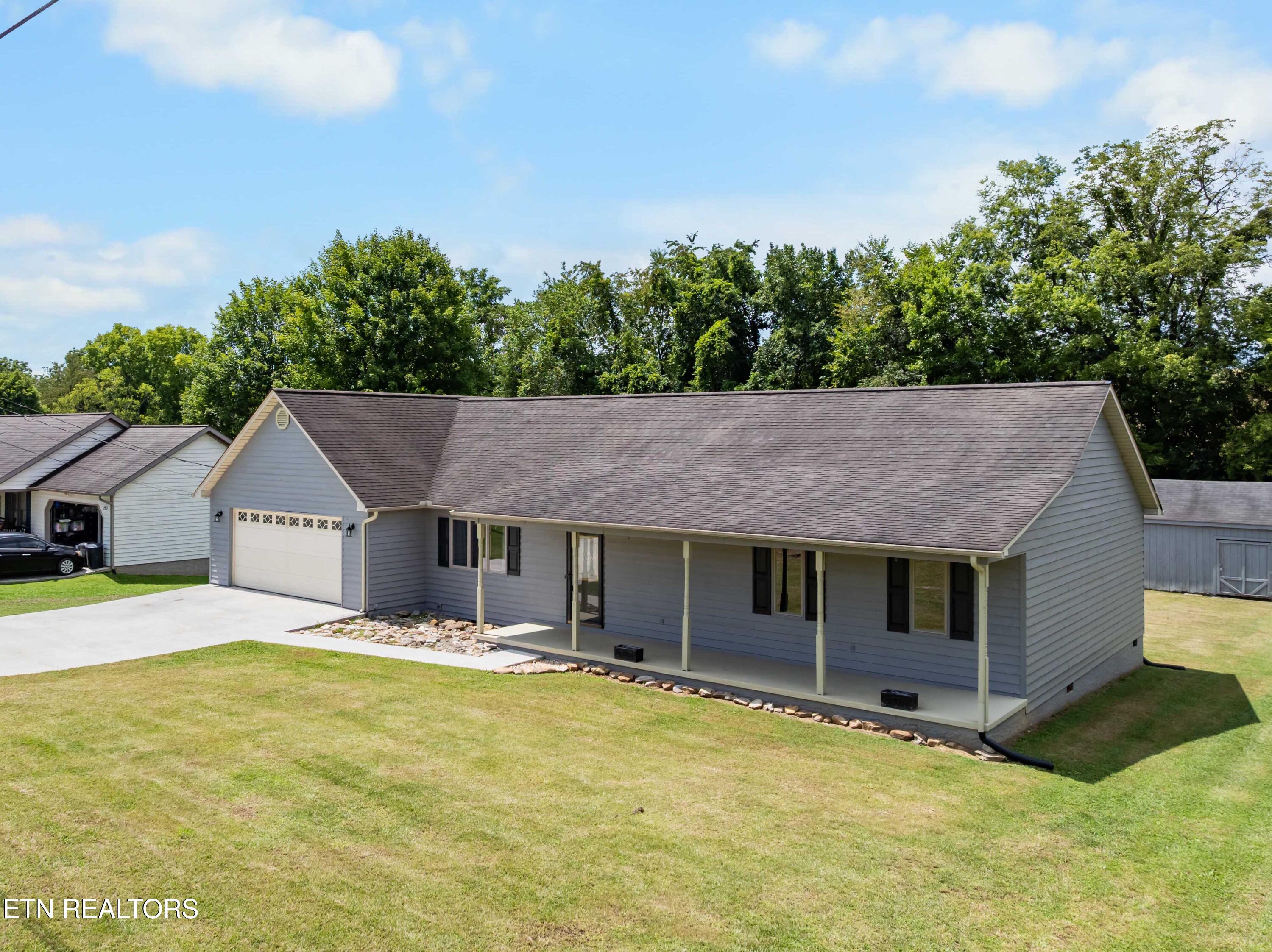 303 Mountain Perkins Lane Jacksboro TN 37757