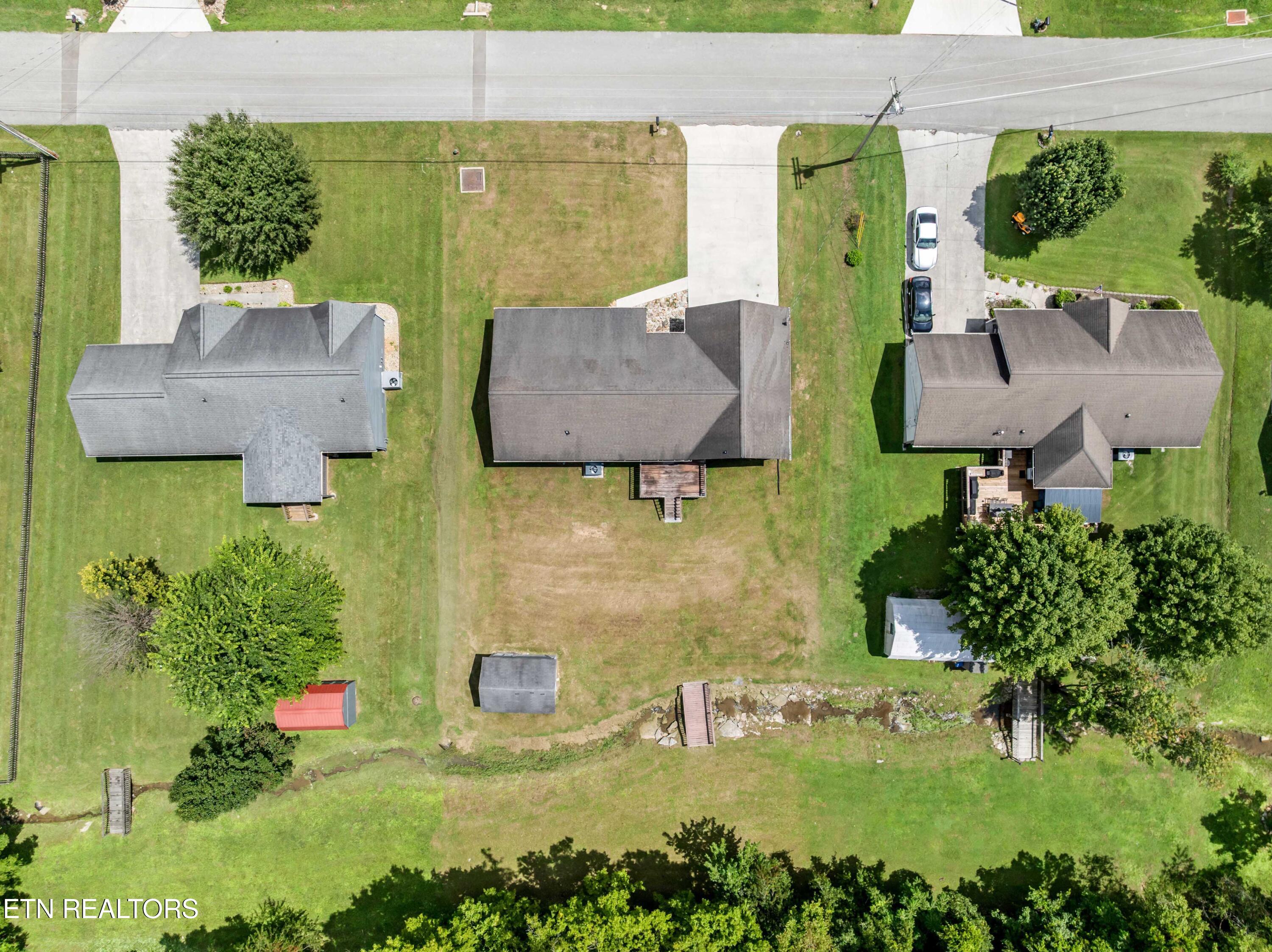 303 Mountain Perkins Lane Jacksboro TN 37757