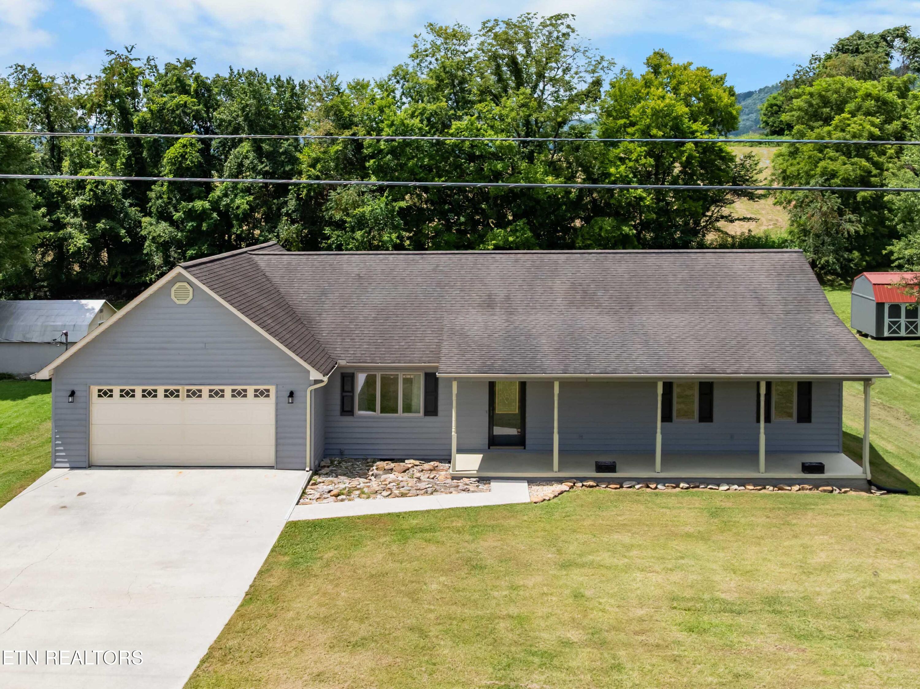303 Mountain Perkins Lane Jacksboro TN 37757