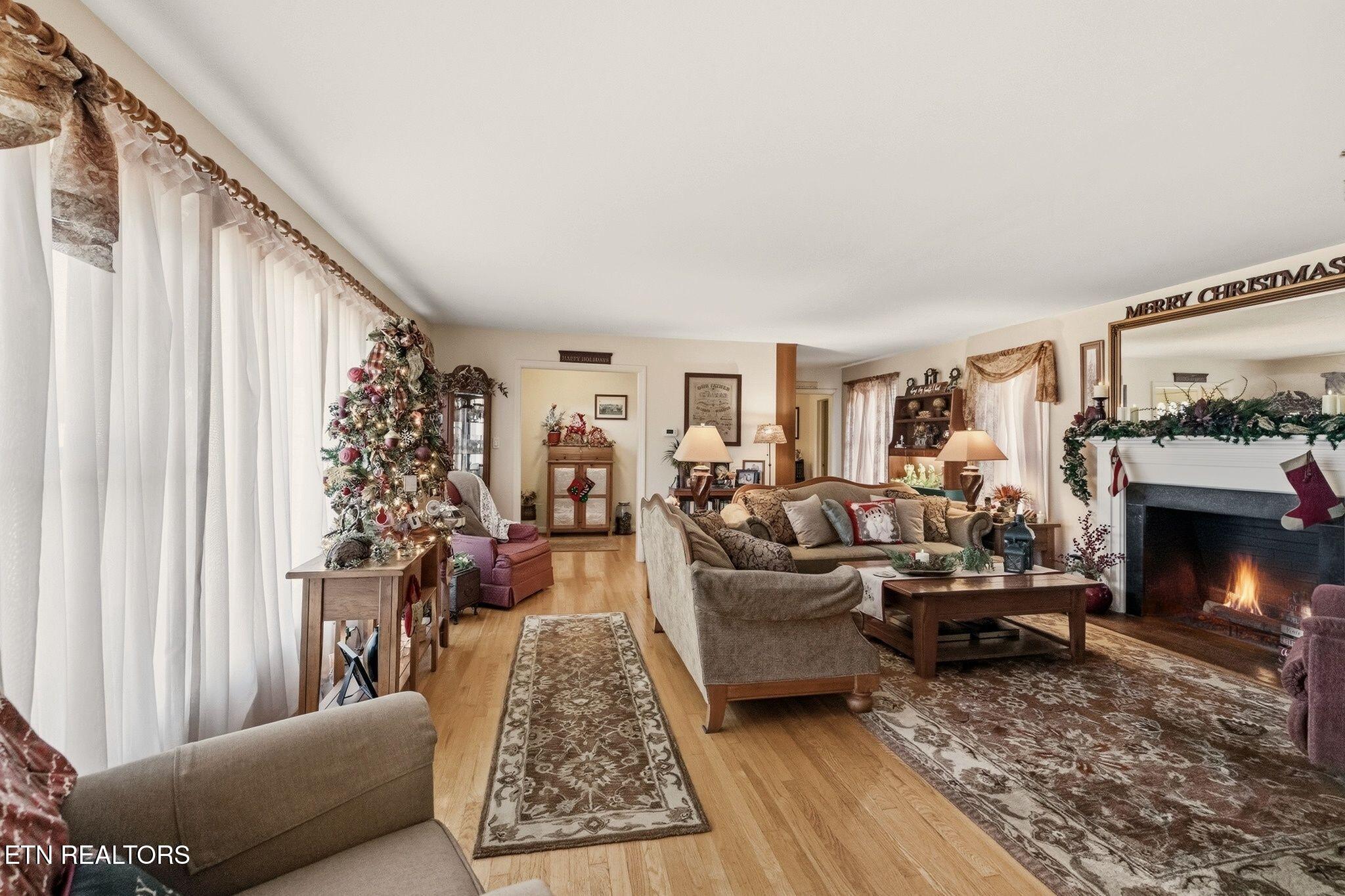 400 Eagle Bend Lane Clinton TN 37716