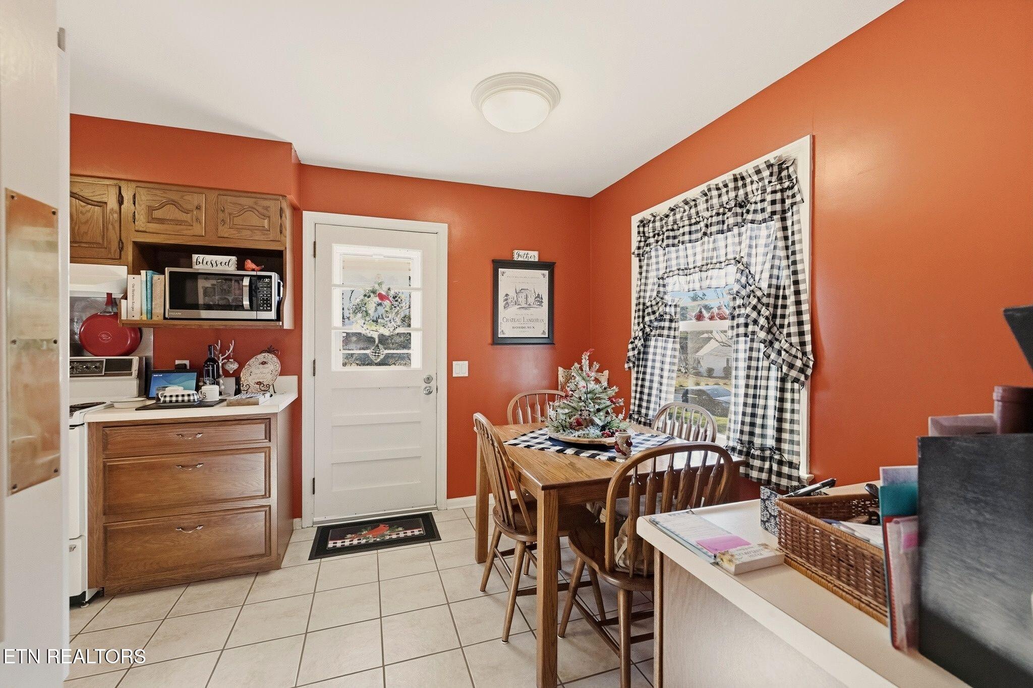 400 Eagle Bend Lane Clinton TN 37716