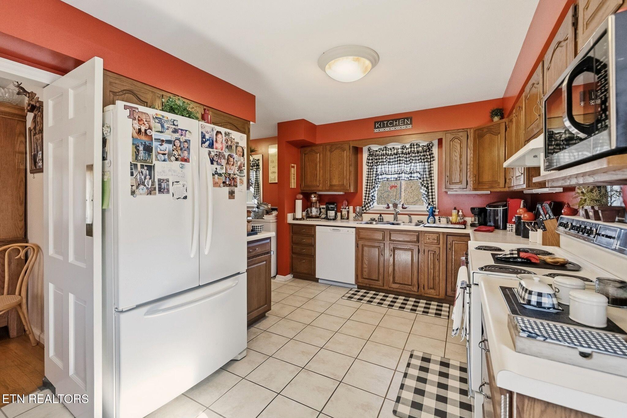 400 Eagle Bend Lane Clinton TN 37716