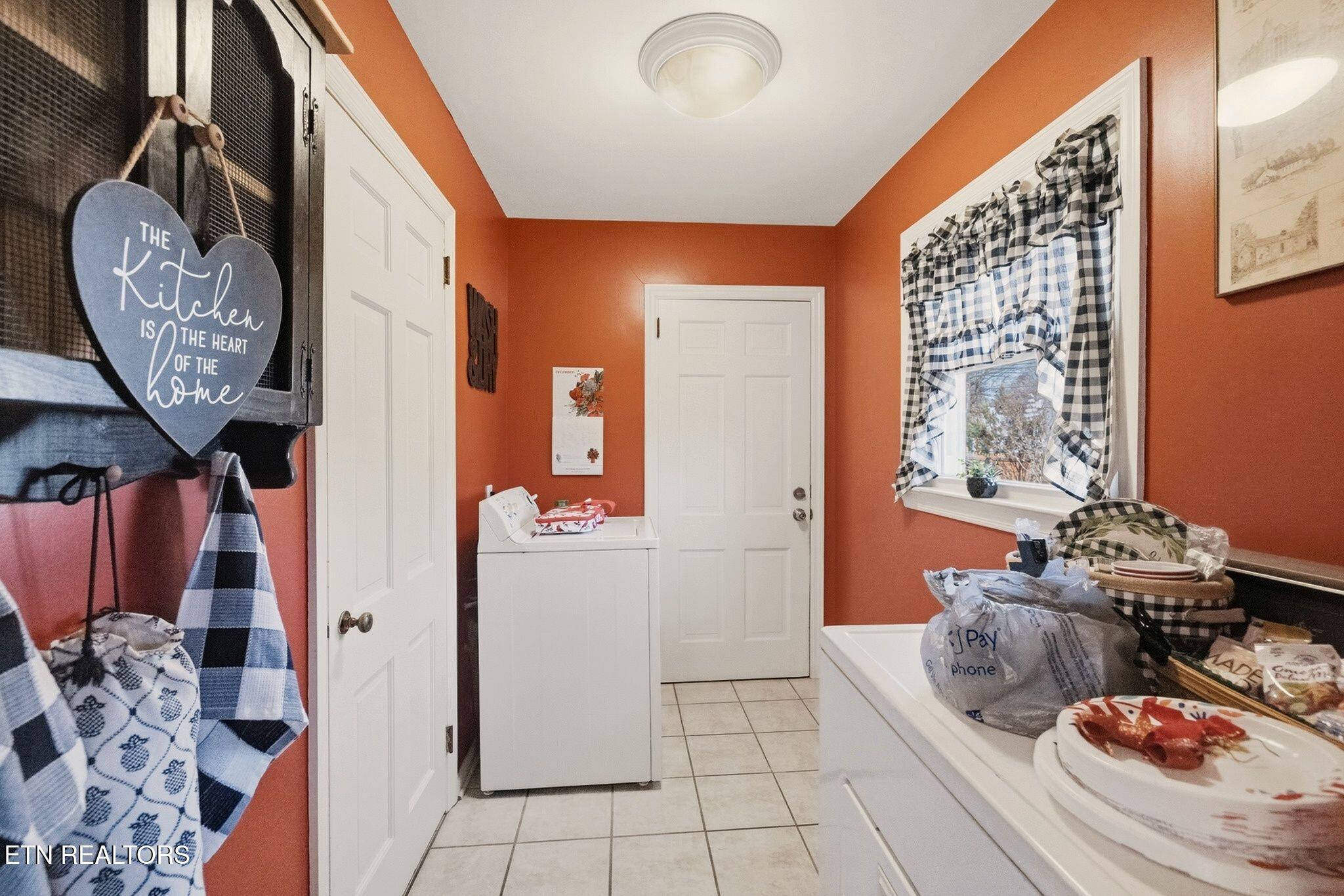 400 Eagle Bend Lane Clinton TN 37716