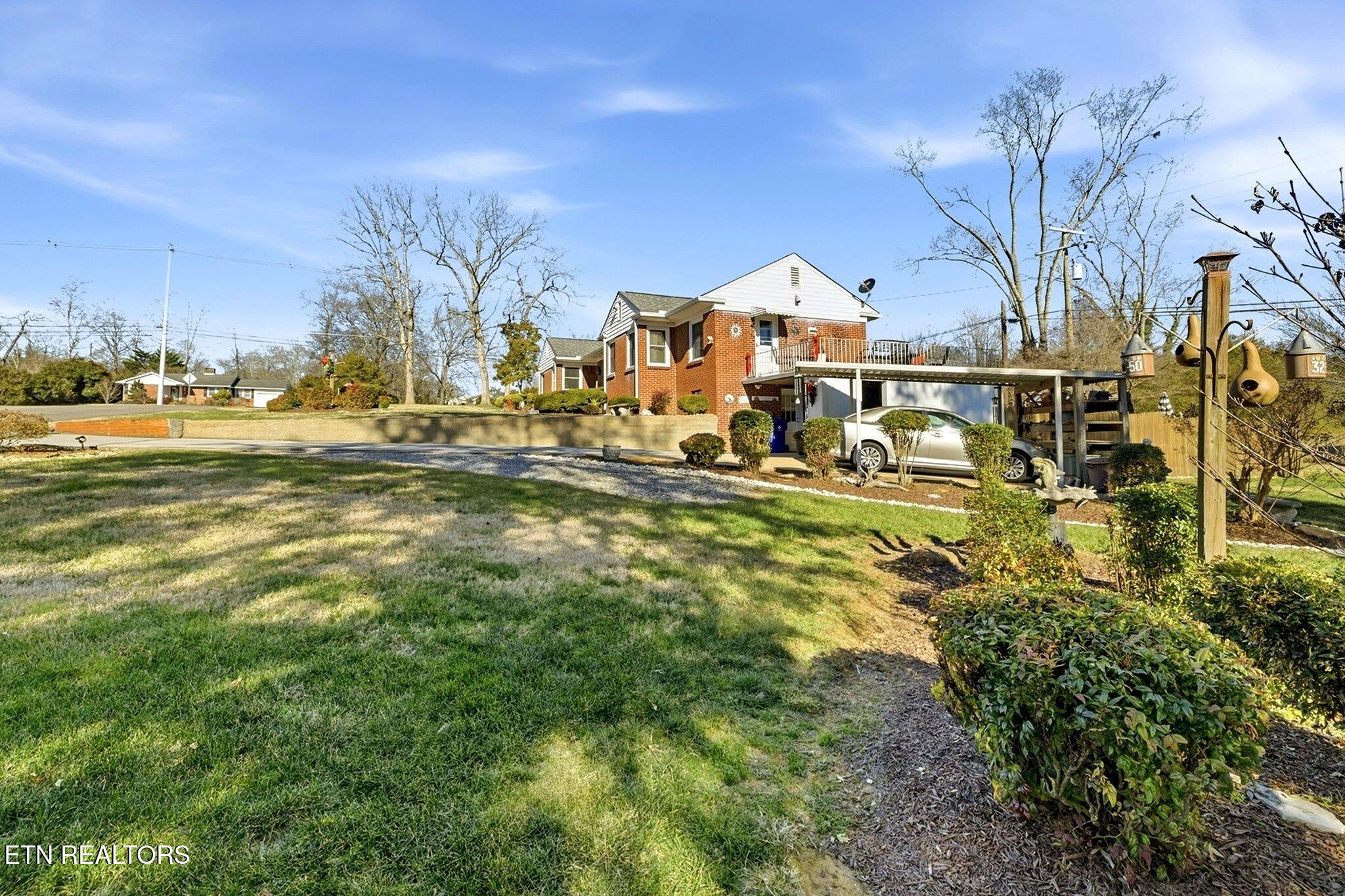 400 Eagle Bend Lane Clinton TN 37716