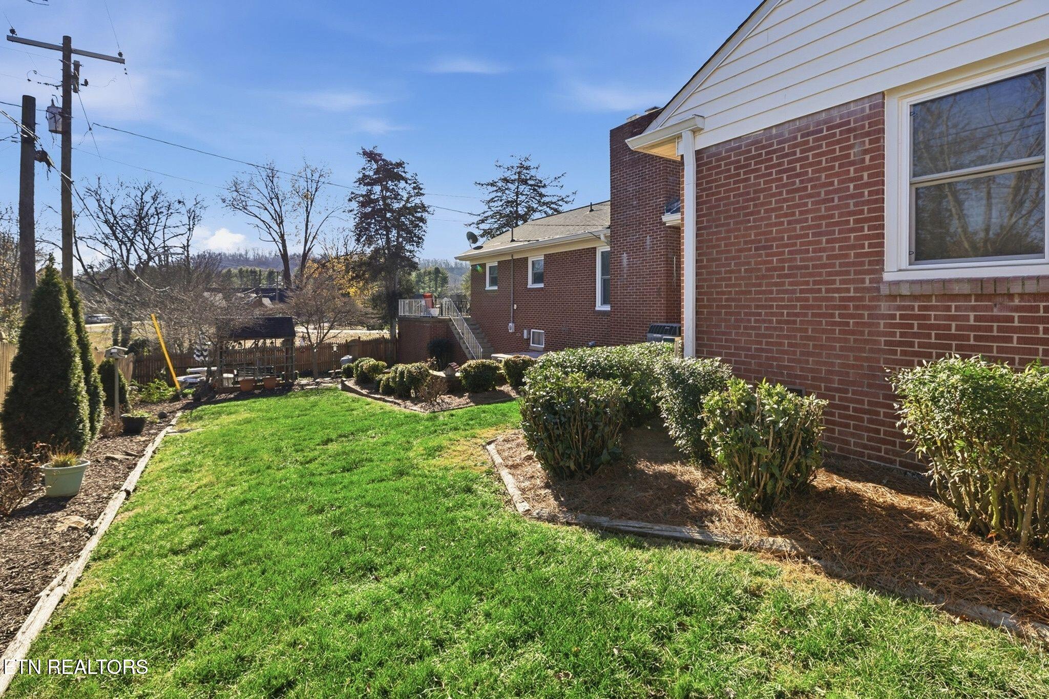400 Eagle Bend Lane Clinton TN 37716