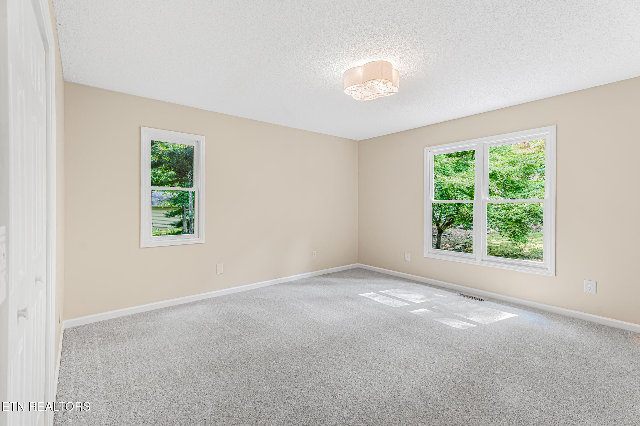 22 Overlook Terrace Crossville TN 38558