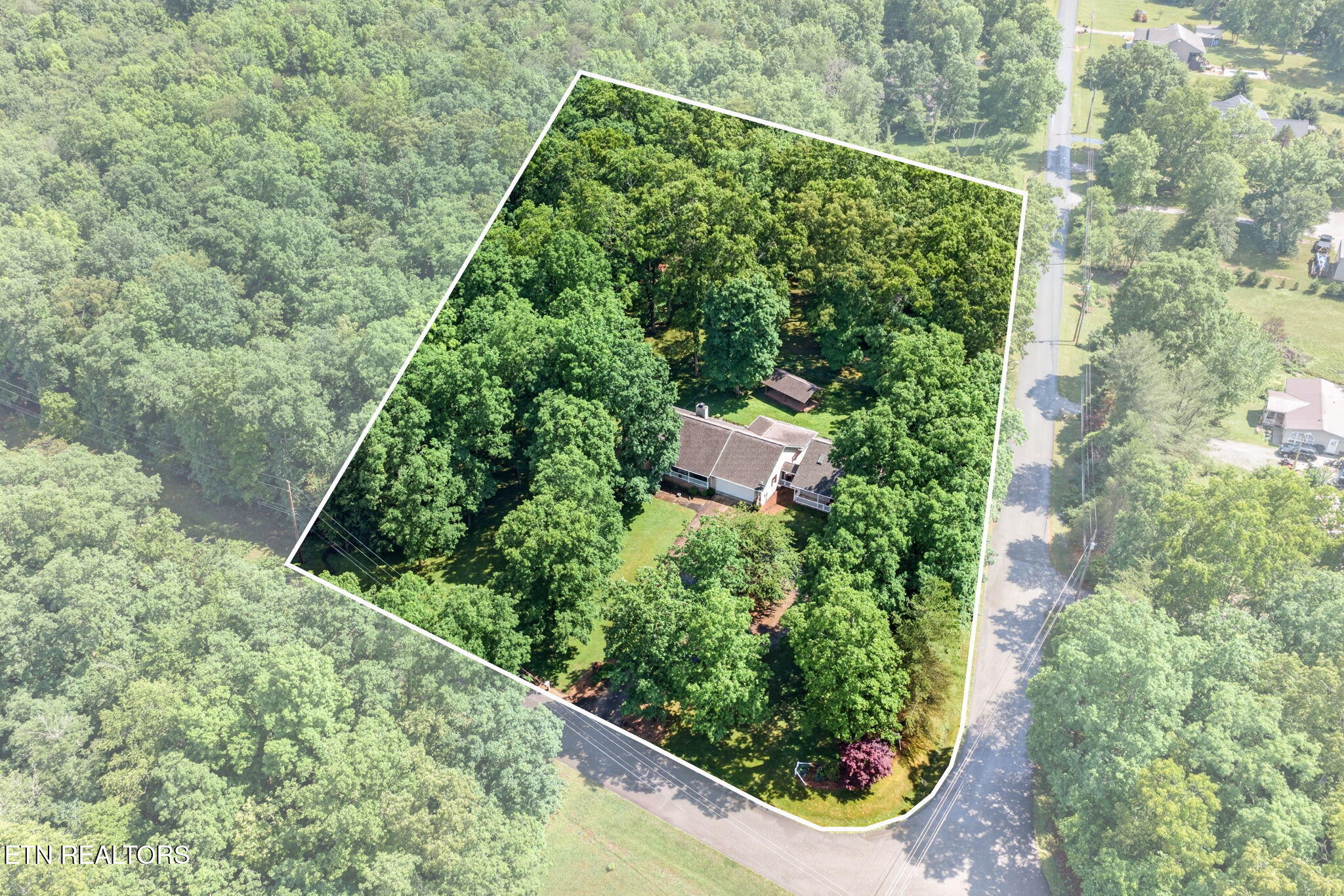209 Basses Creek Lane Crossville TN 38572