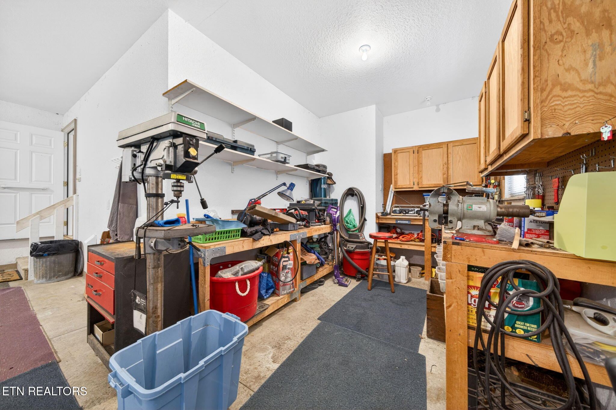 209 Basses Creek Lane Crossville TN 38572