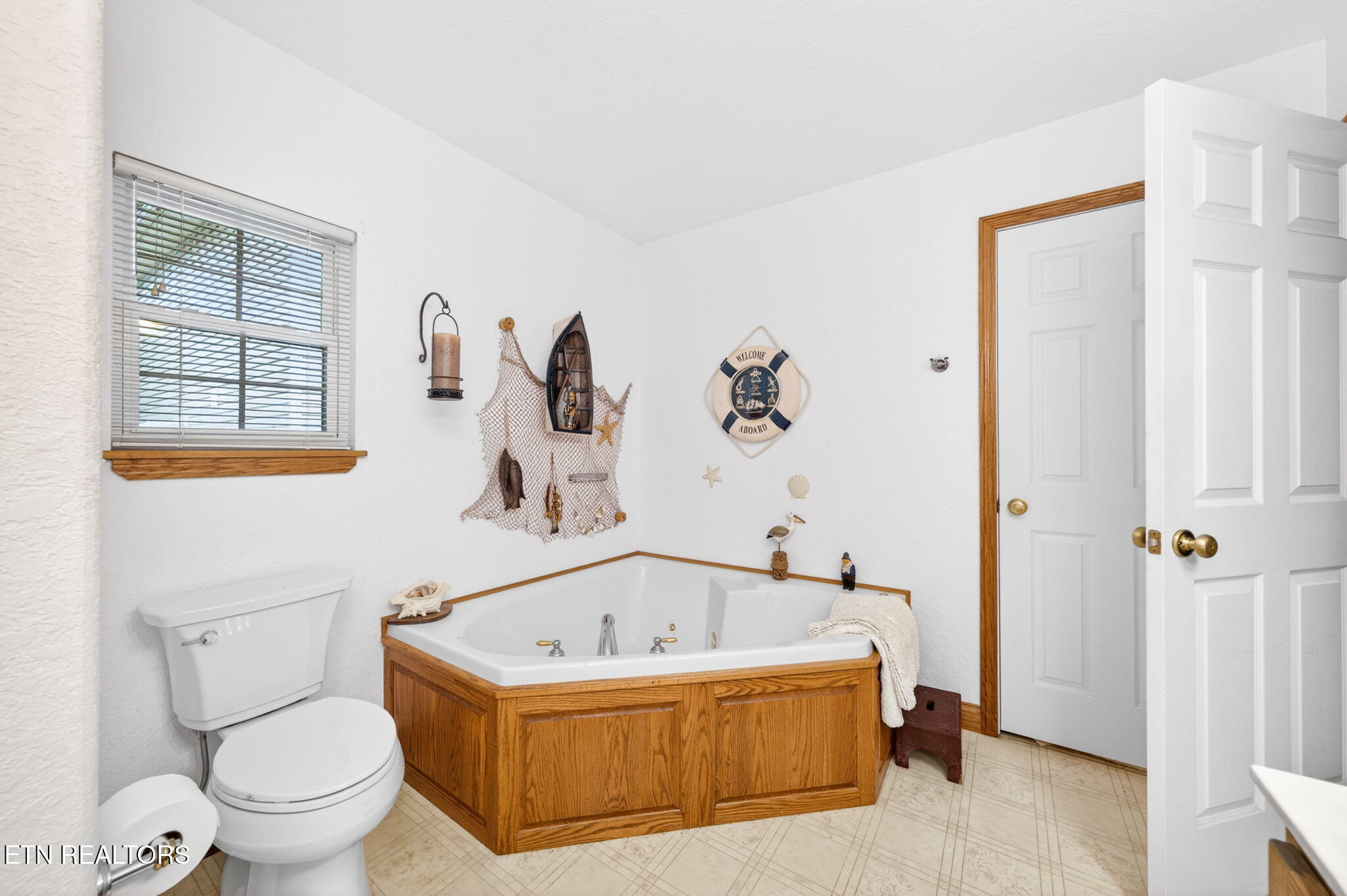 209 Basses Creek Lane Crossville TN 38572
