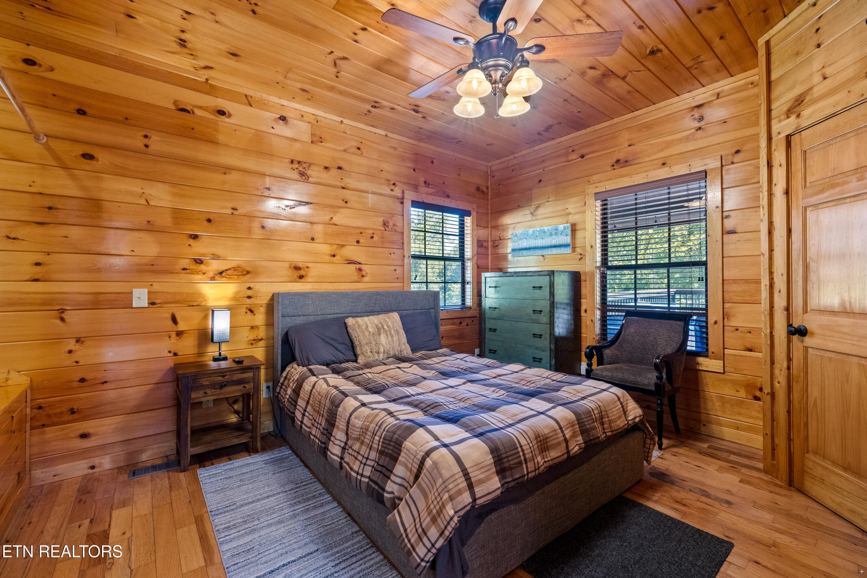 1830 Creek Hollow Way Sevierville TN 37876