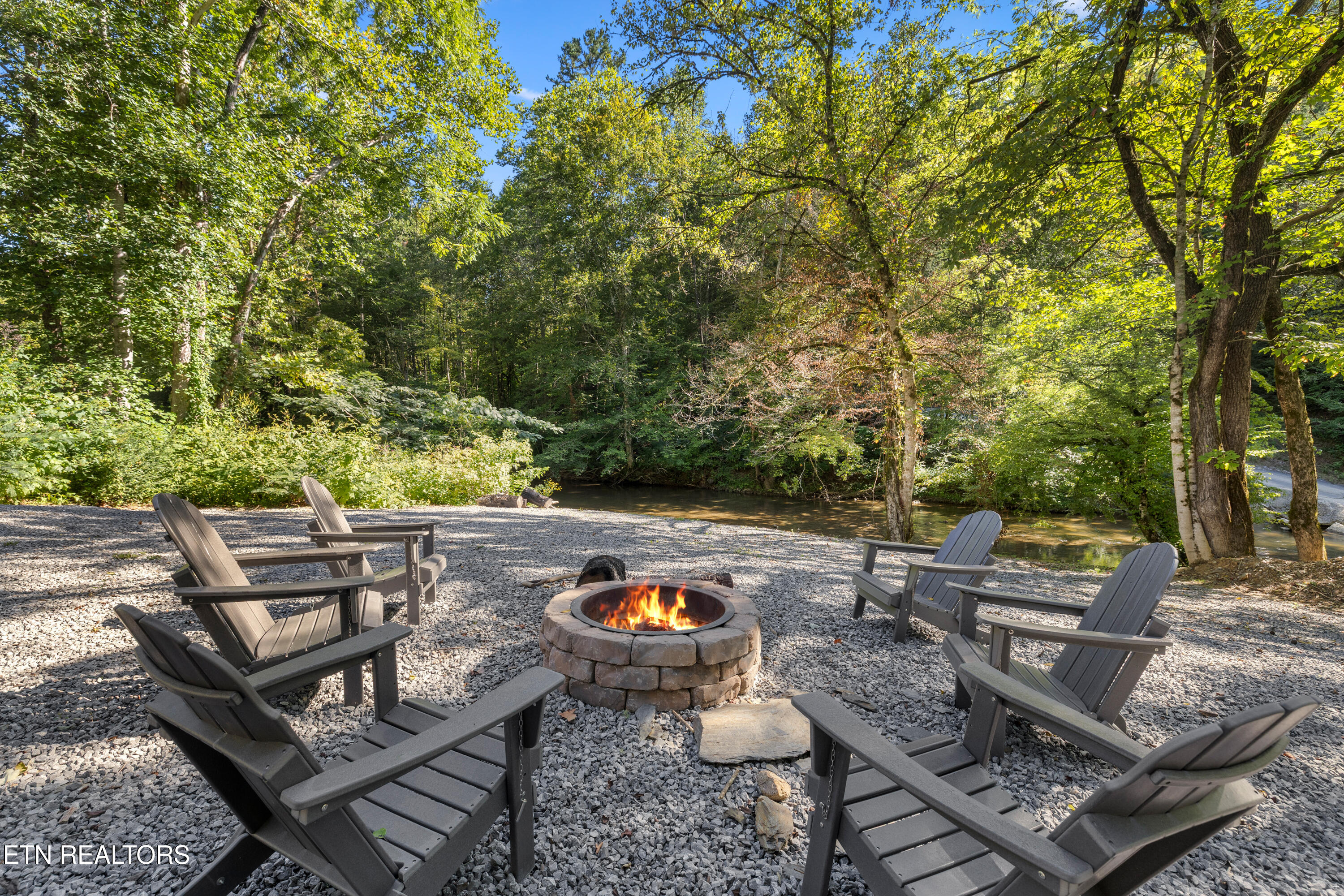 1830 Creek Hollow Way Sevierville TN 37876