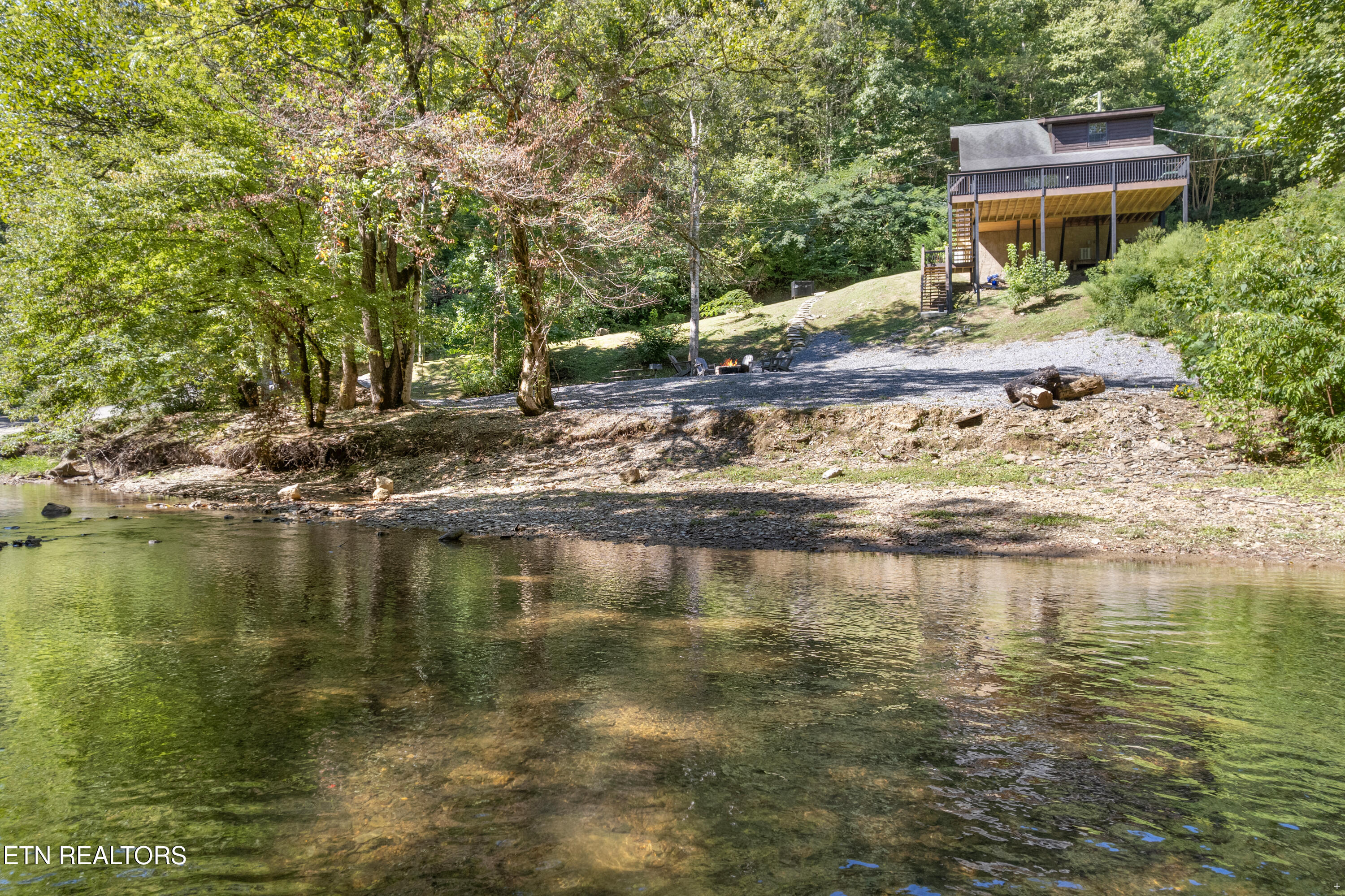 1830 Creek Hollow Way Sevierville TN 37876
