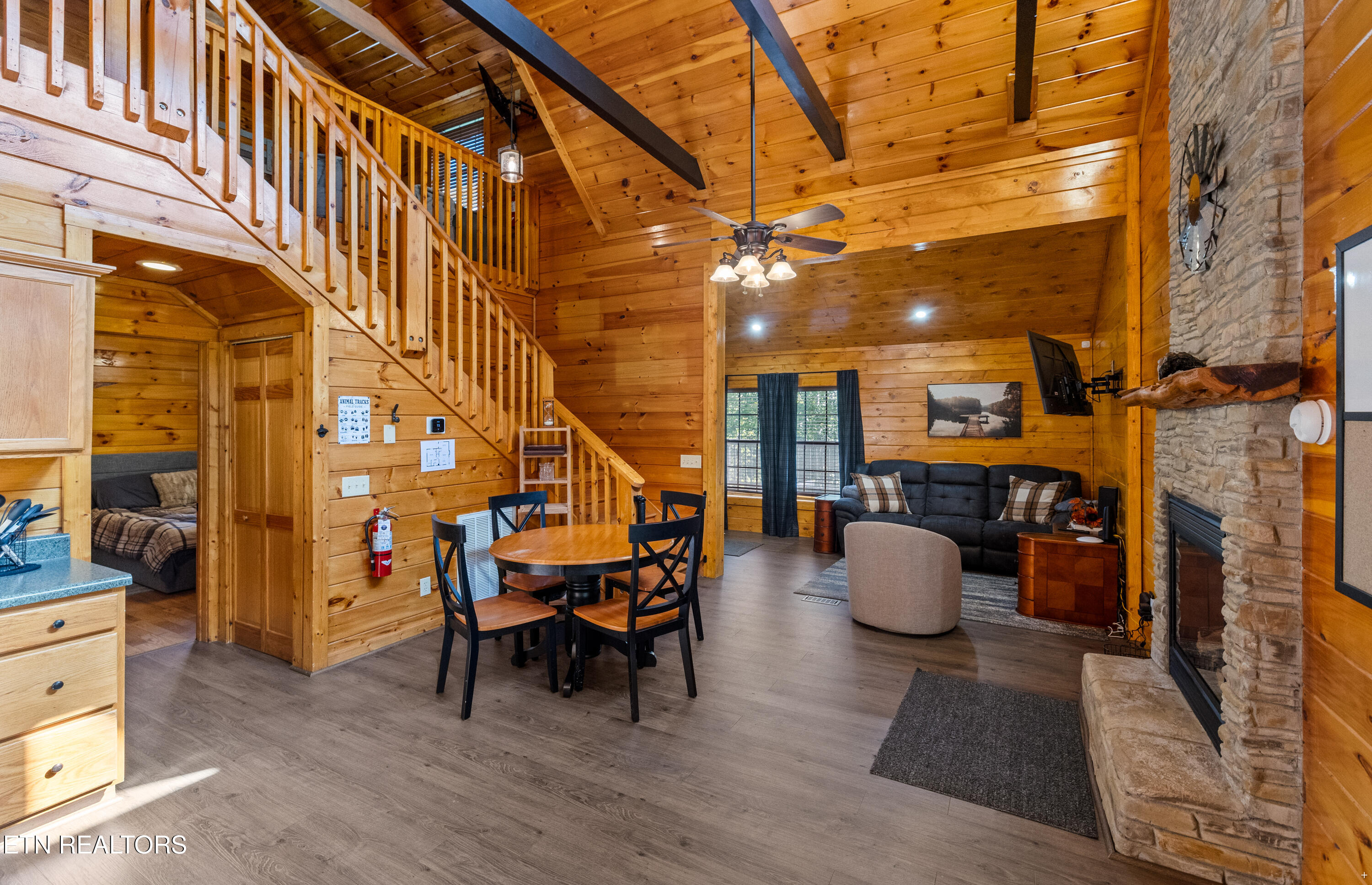 1830 Creek Hollow Way Sevierville TN 37876