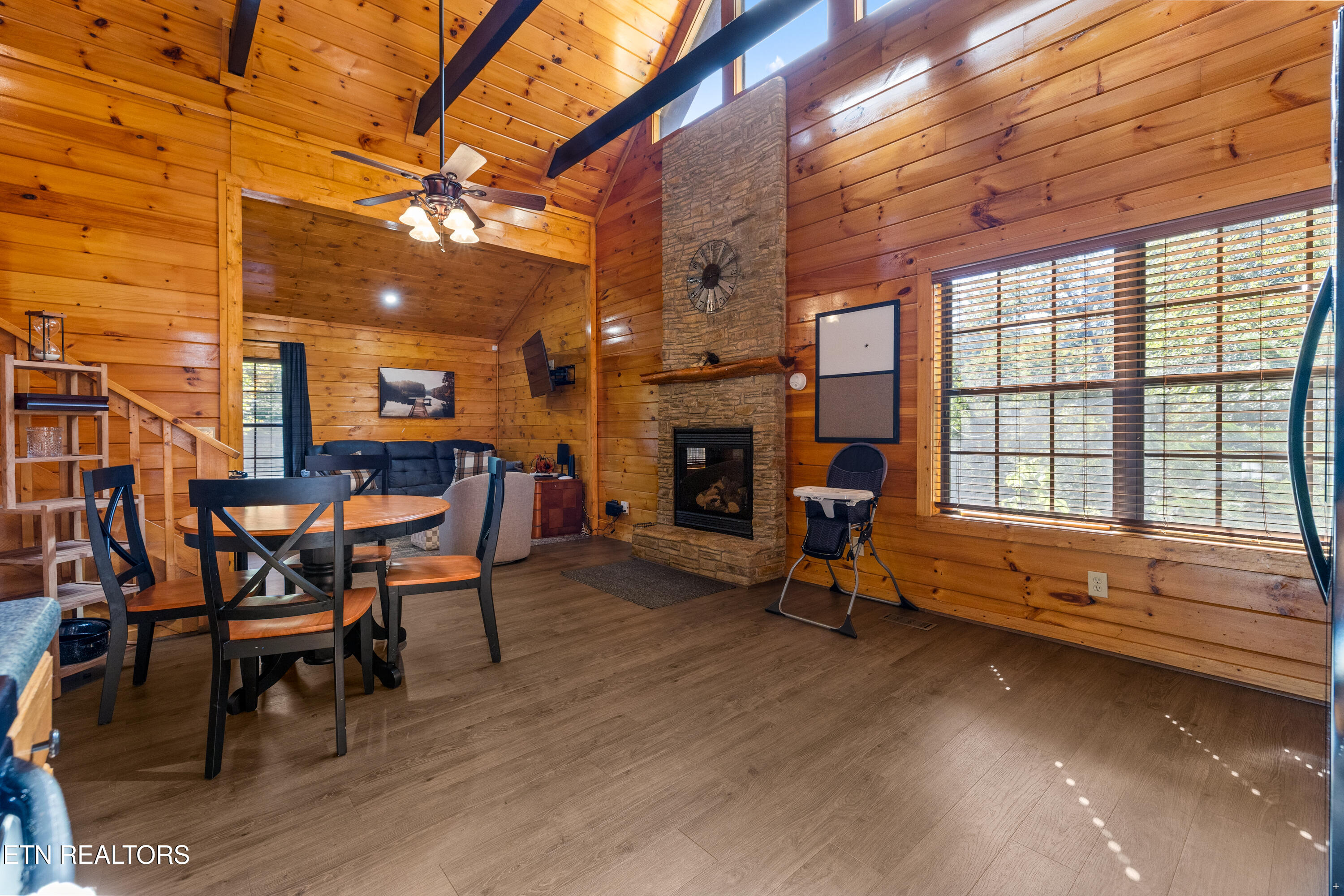 1830 Creek Hollow Way Sevierville TN 37876