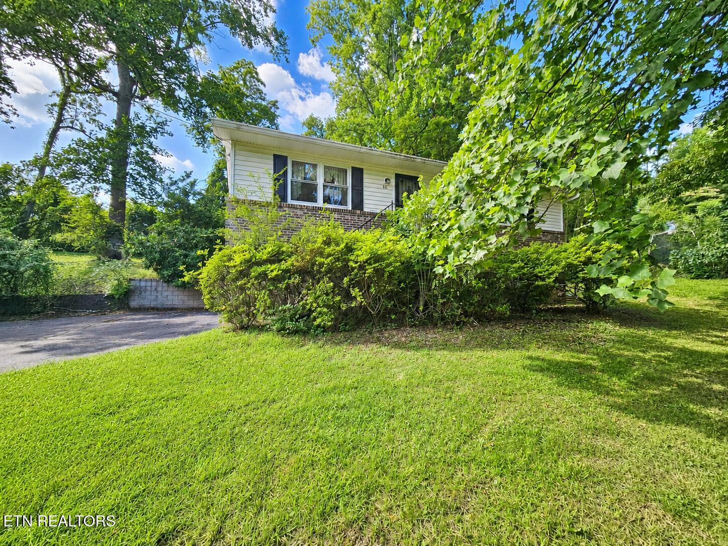 121 Shady Lane Harriman TN 37748