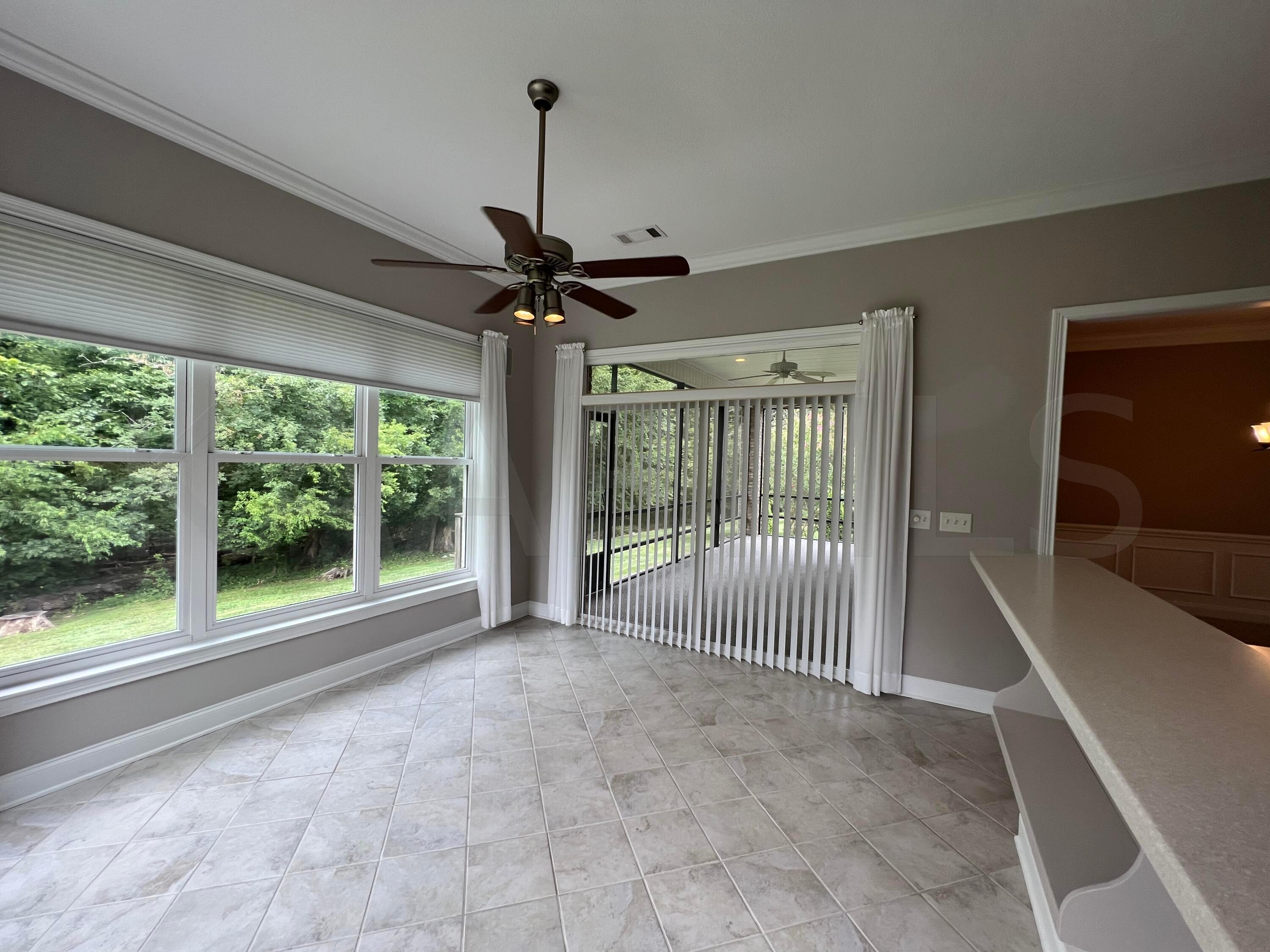 640 Windward Point Lenoir City TN 37772