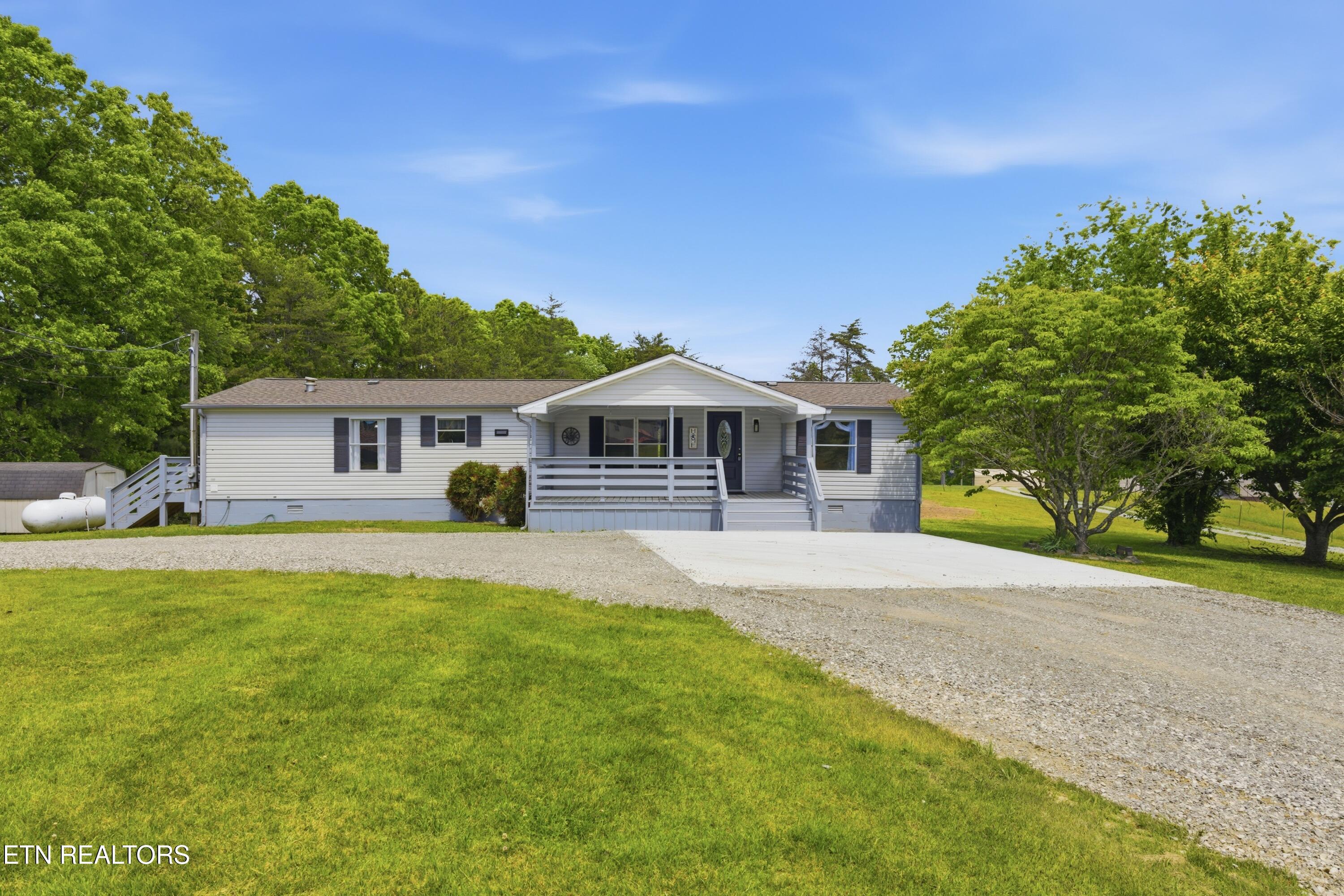 270 Brown Road Oakdale TN 37829