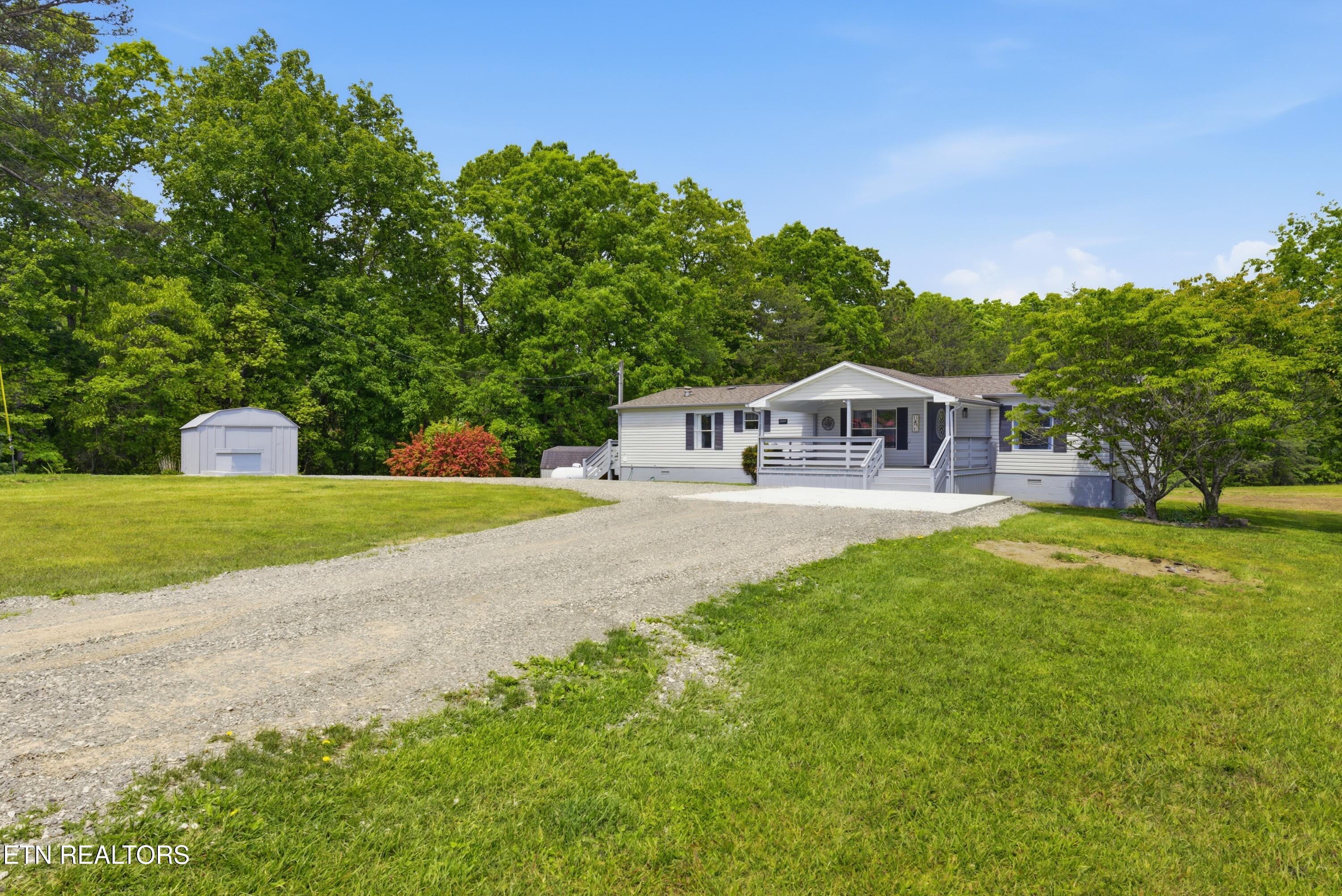 270 Brown Road Oakdale TN 37829