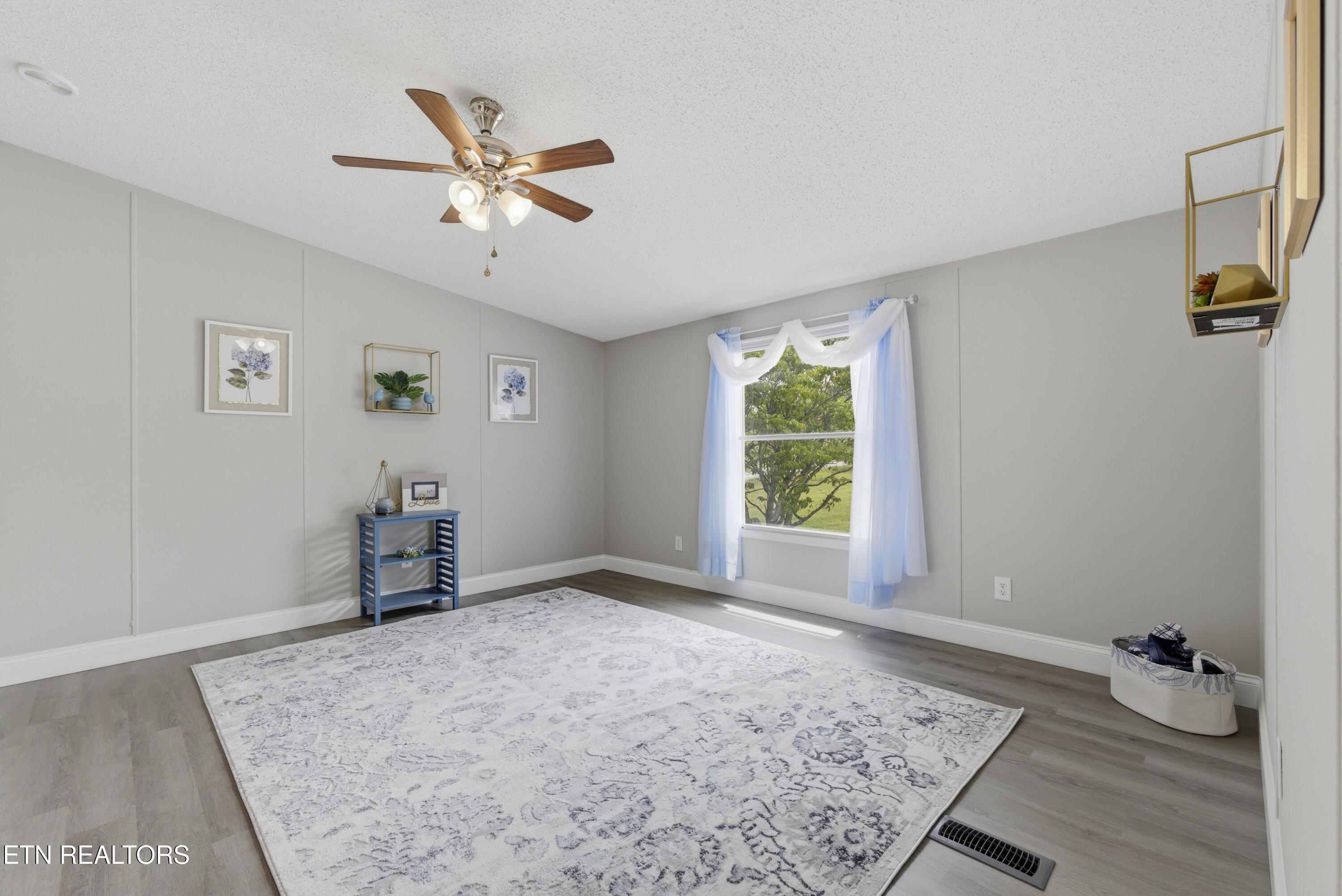 270 Brown Road Oakdale TN 37829