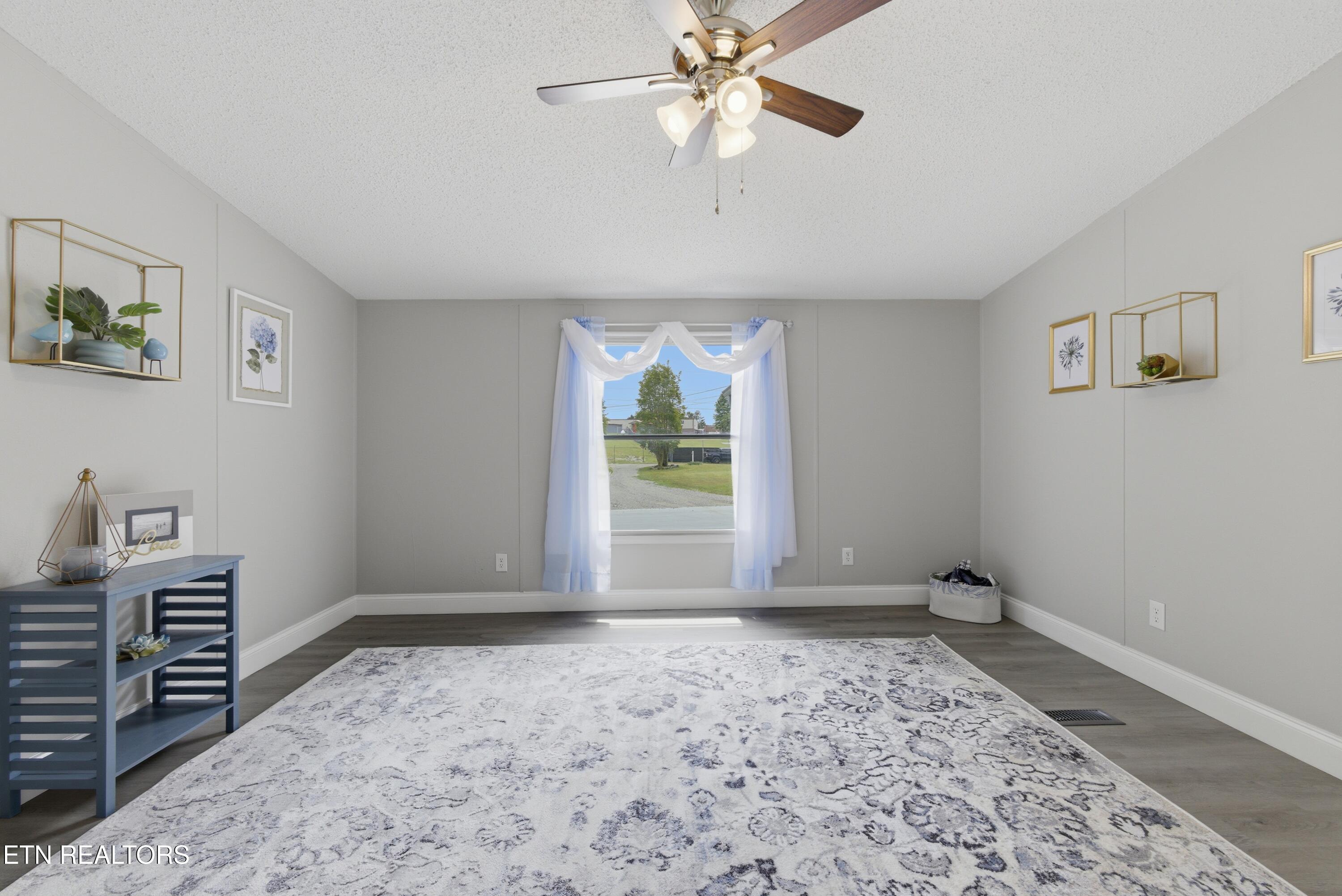 270 Brown Road Oakdale TN 37829