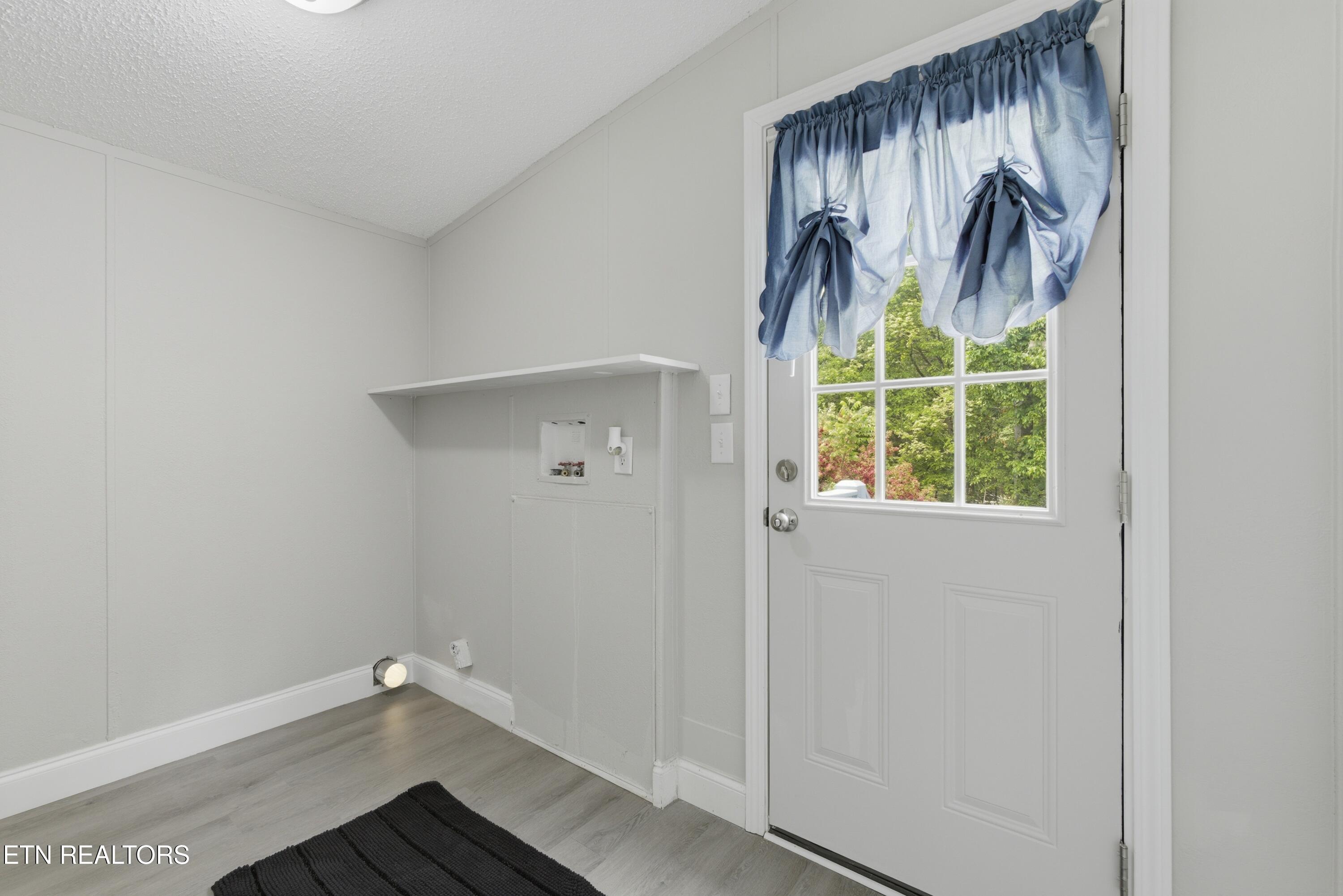 270 Brown Road Oakdale TN 37829