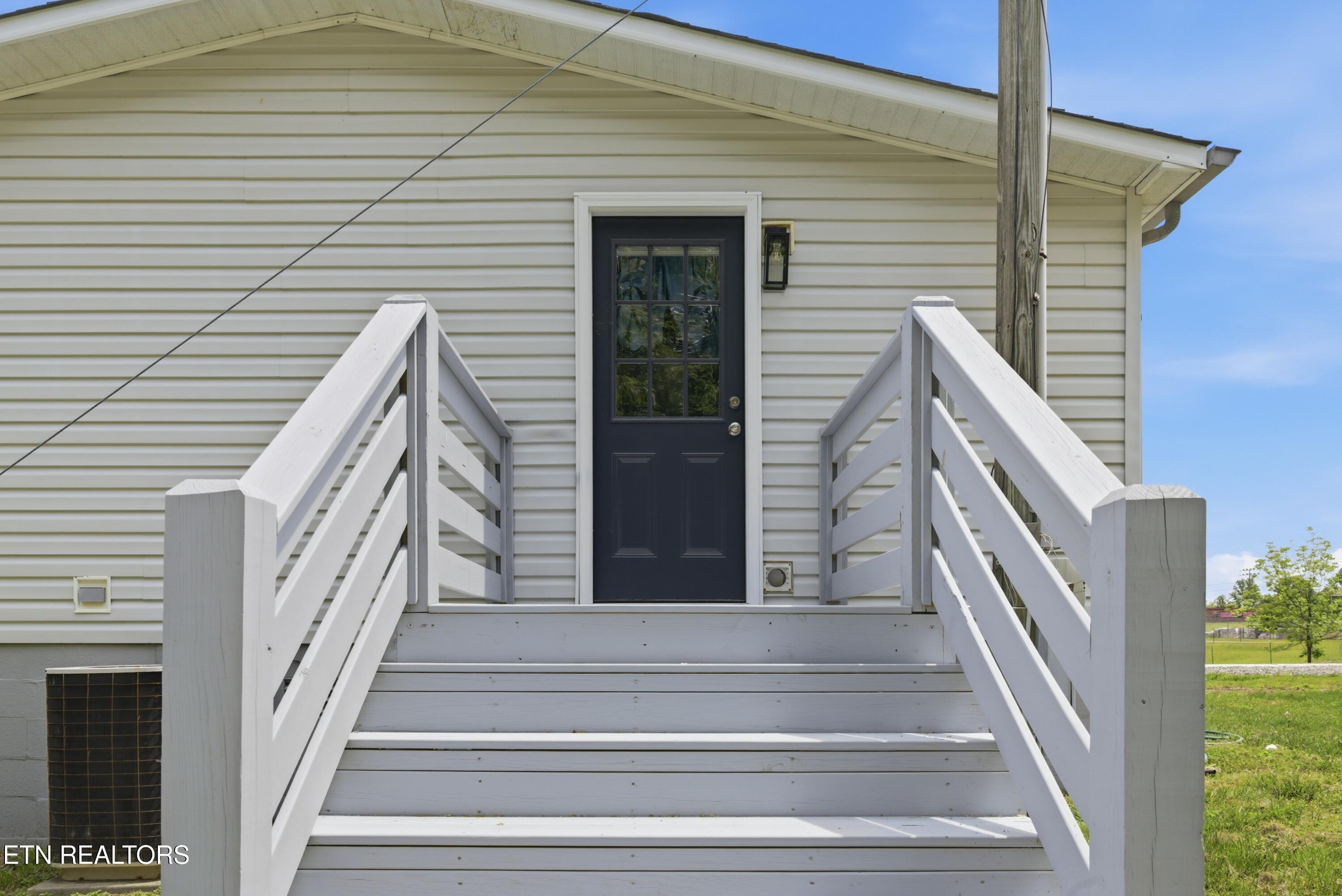 270 Brown Road Oakdale TN 37829
