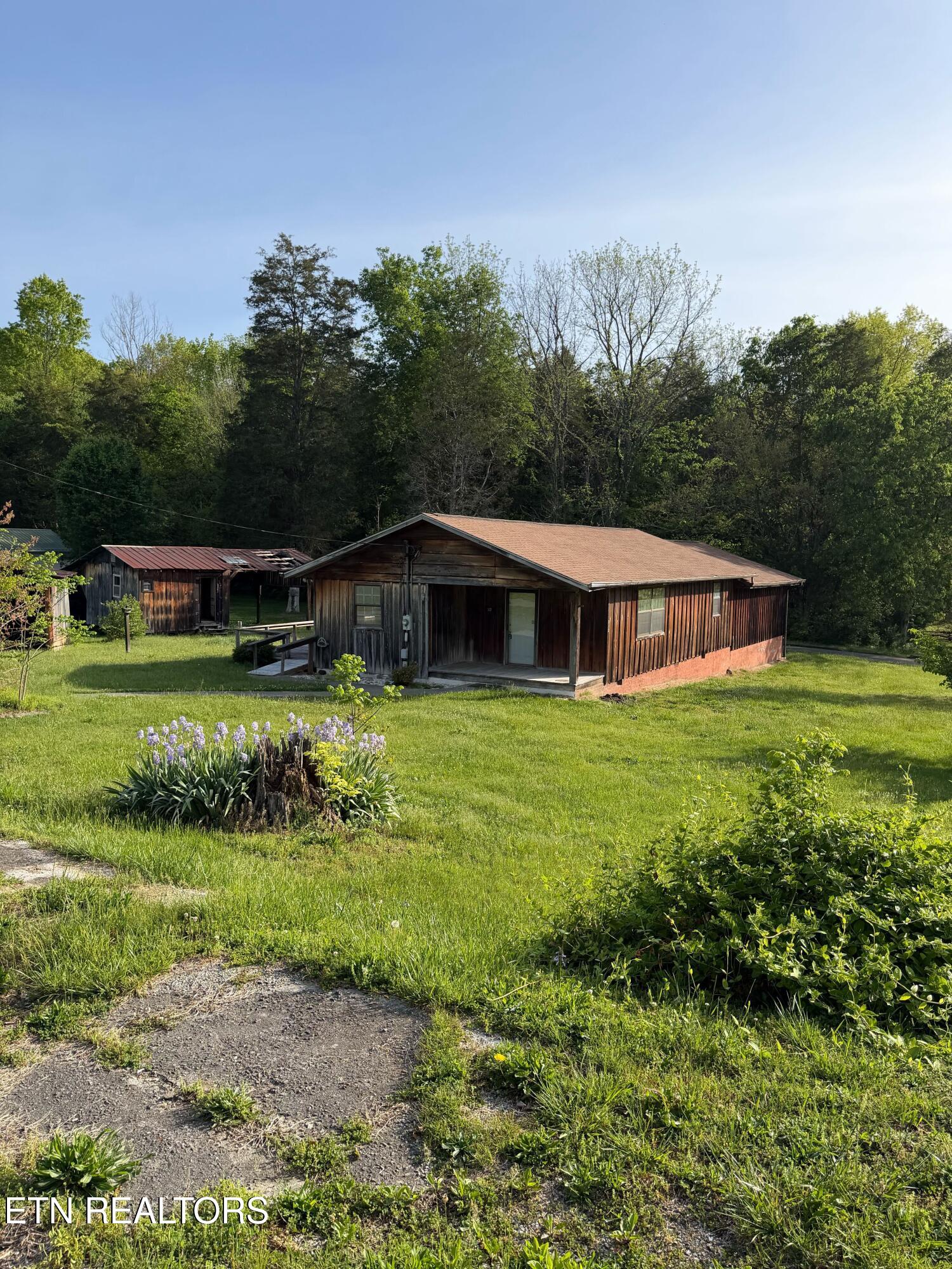 912 Raccoon Valley Road Maynardville TN 37807
