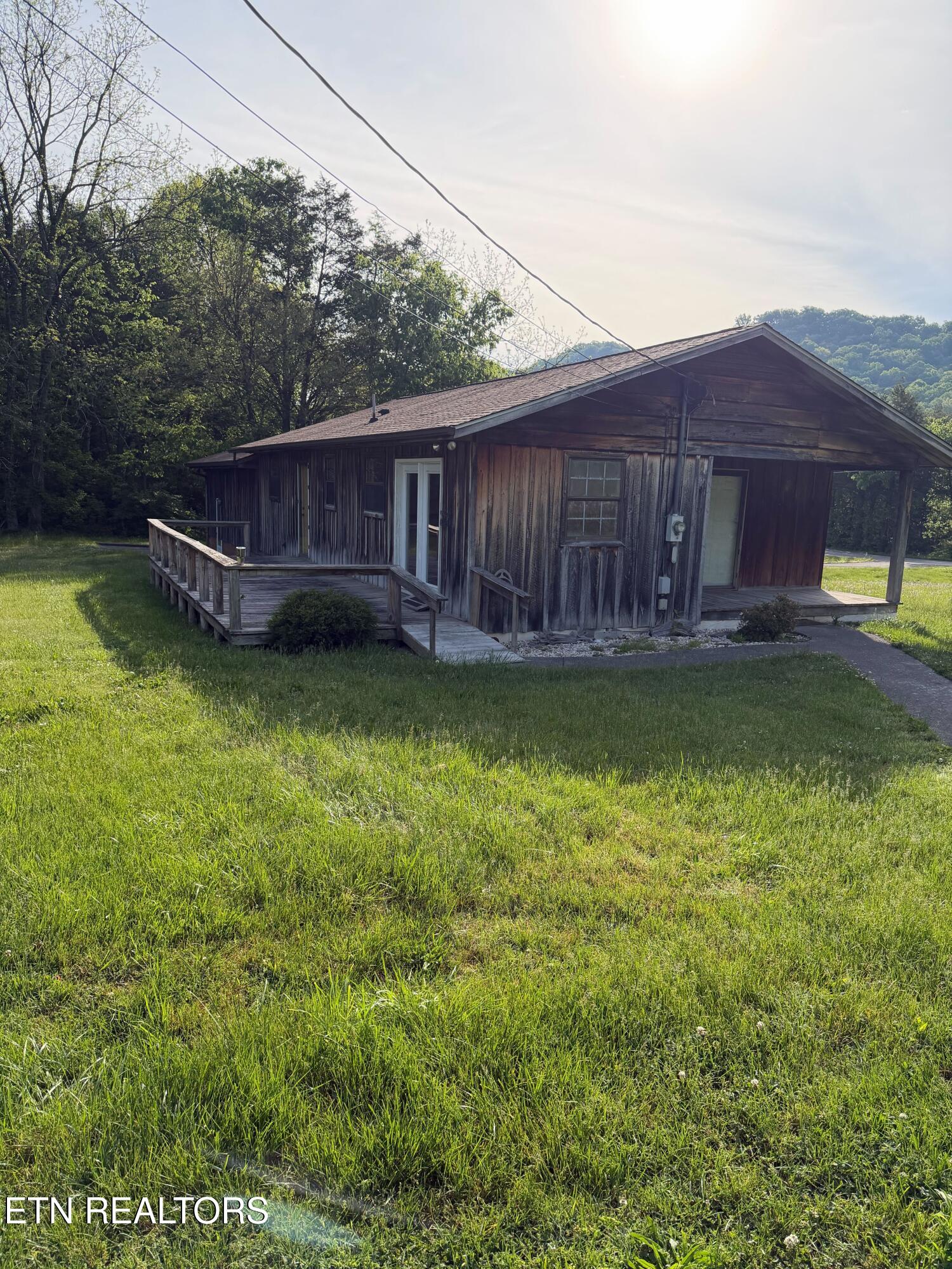 912 Raccoon Valley Road Maynardville TN 37807