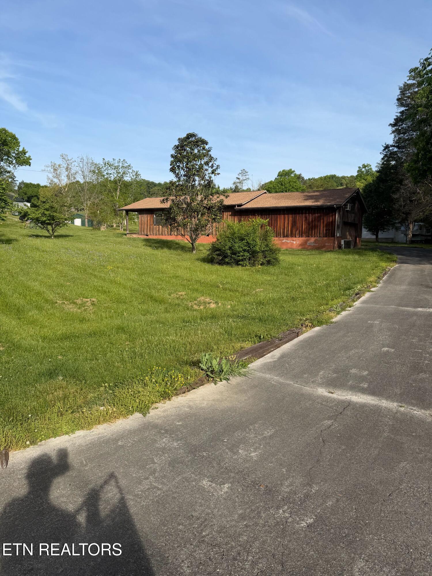 912 Raccoon Valley Road Maynardville TN 37807