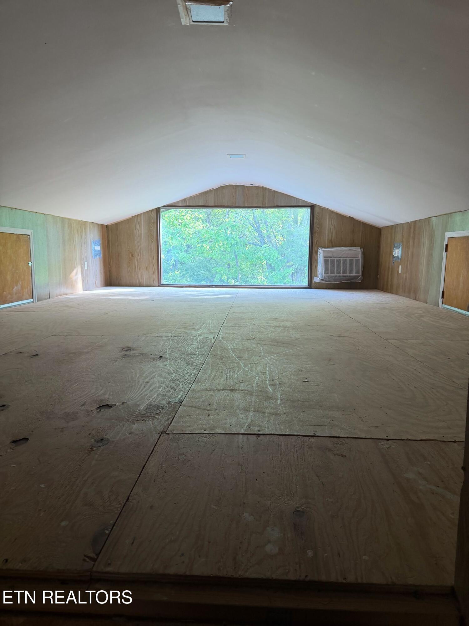 912 Raccoon Valley Road Maynardville TN 37807