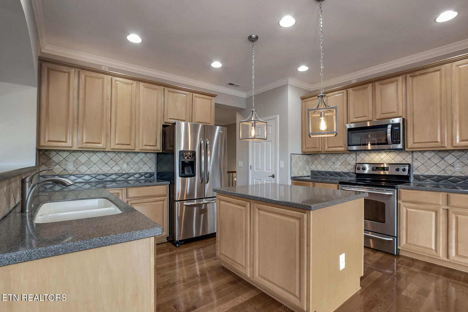 203 Todaly Circle Loudon TN 37774
