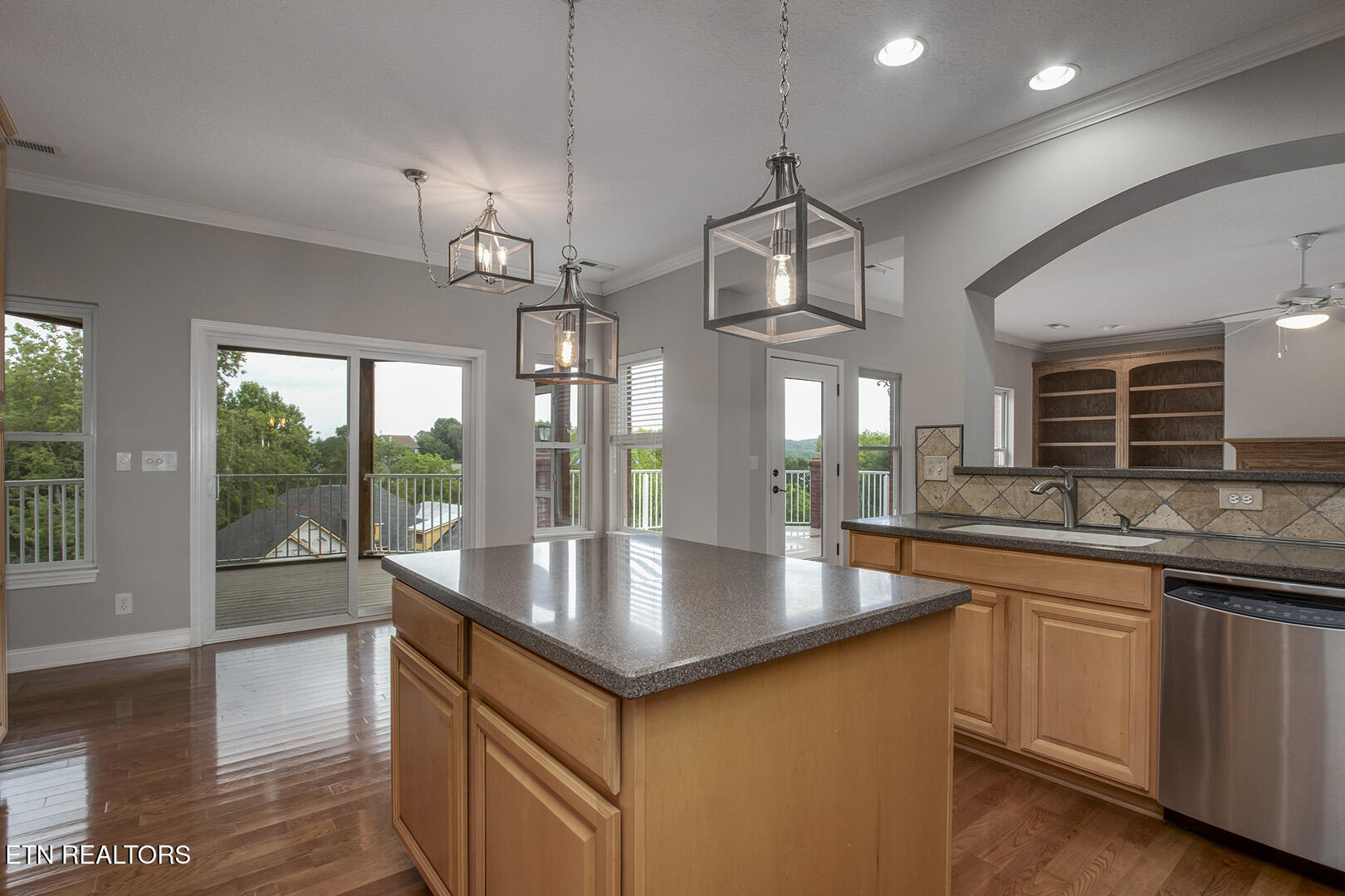 203 Todaly Circle Loudon TN 37774
