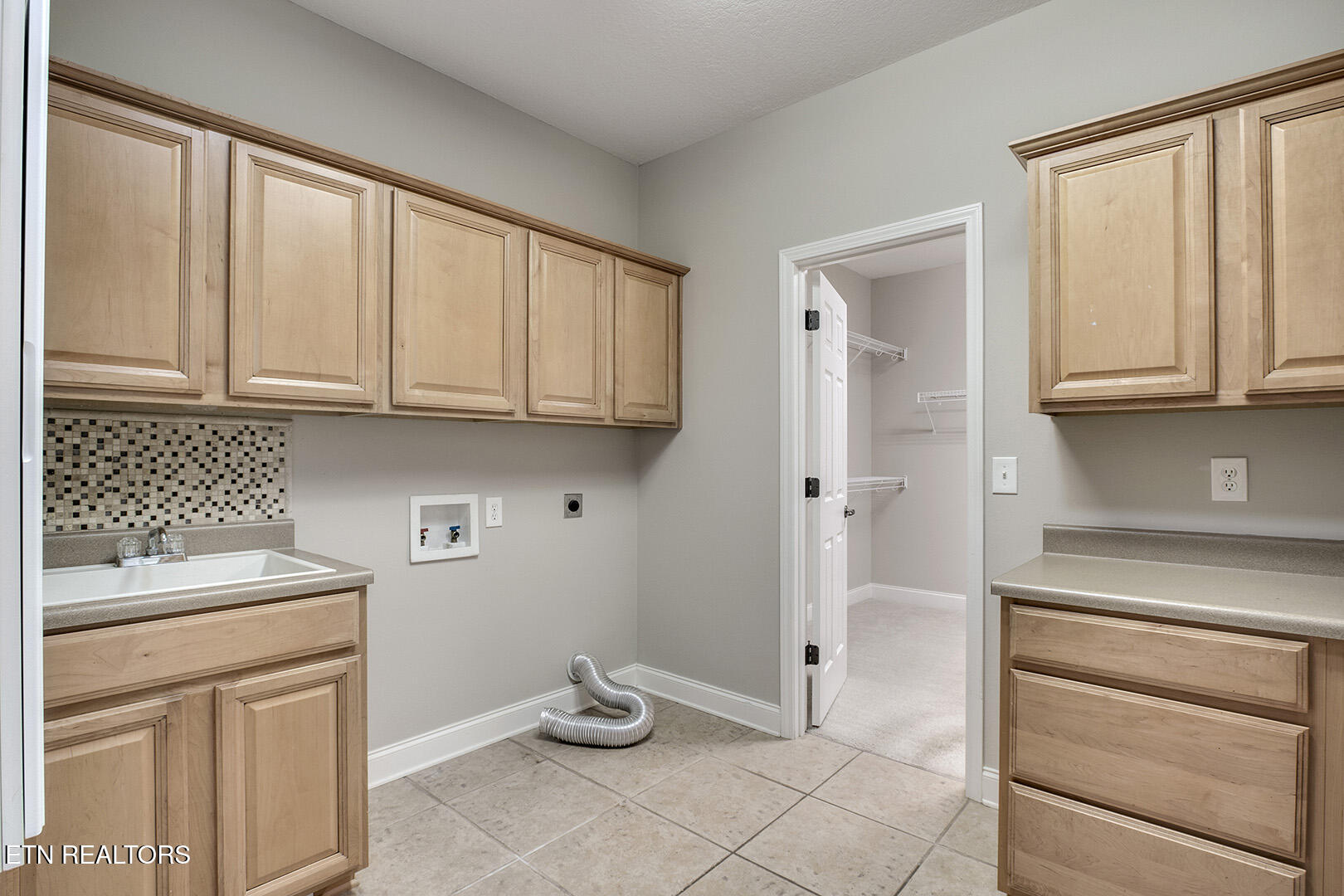 203 Todaly Circle Loudon TN 37774