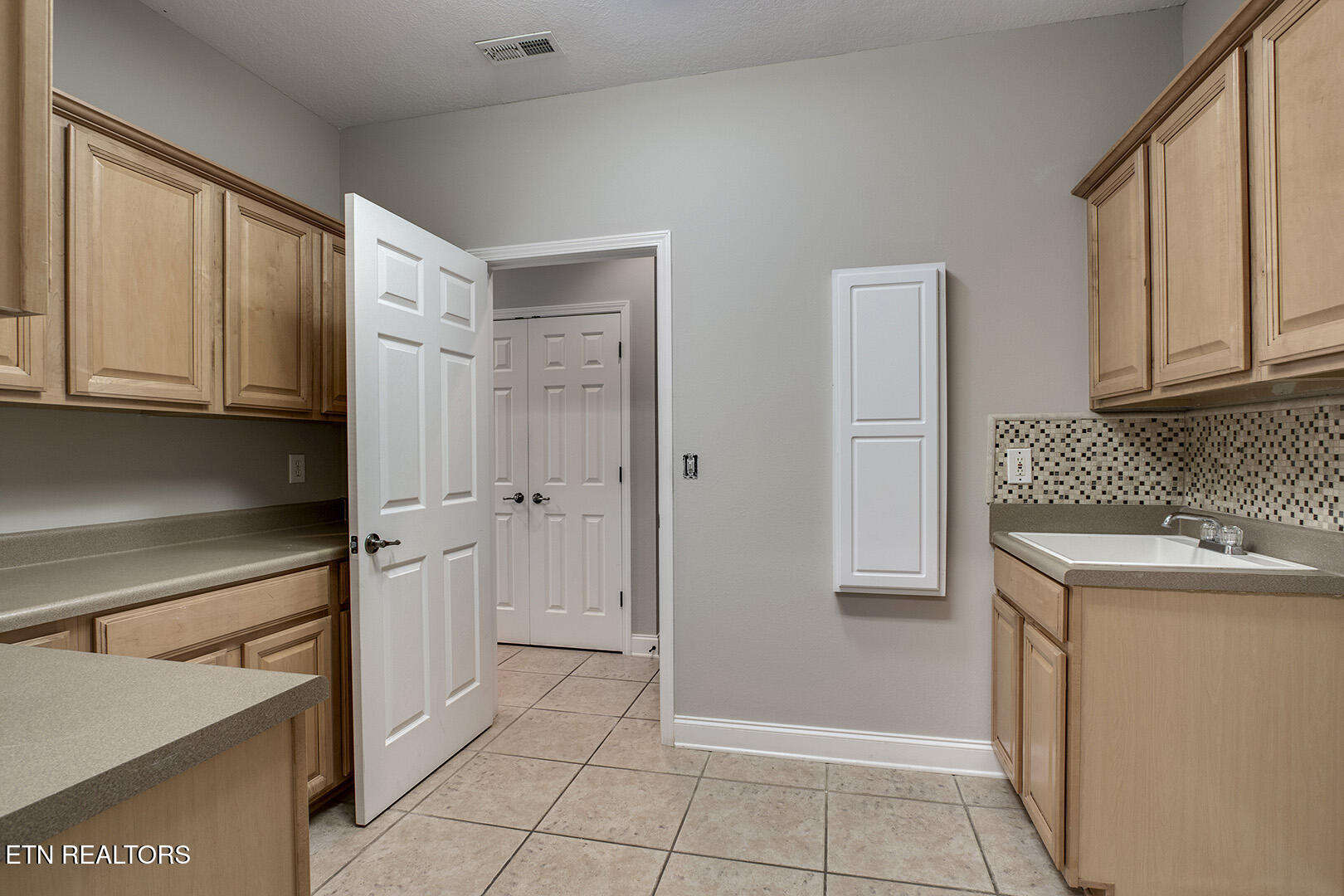 203 Todaly Circle Loudon TN 37774