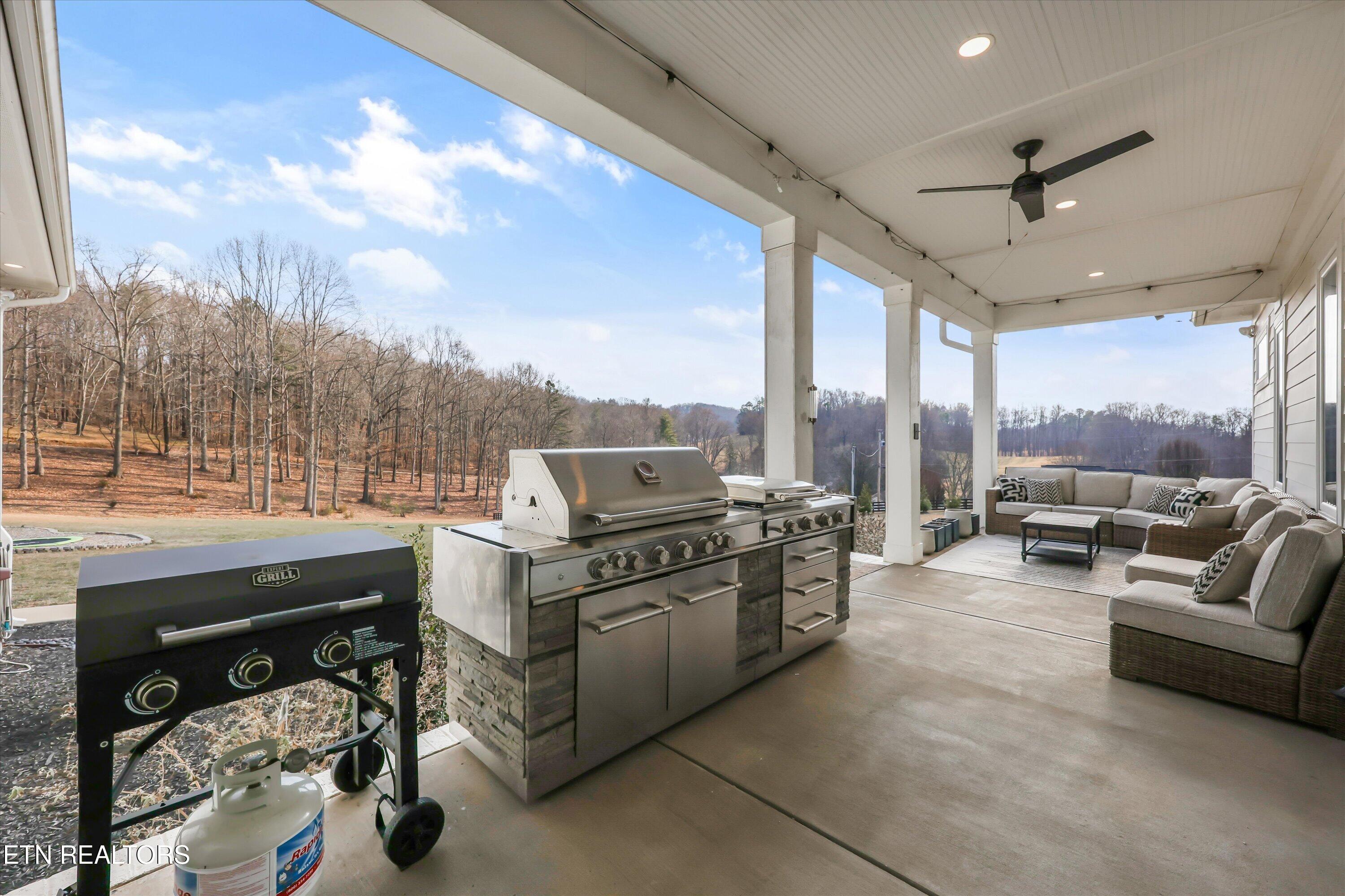 130 Hendren Lane Clinton TN 37716