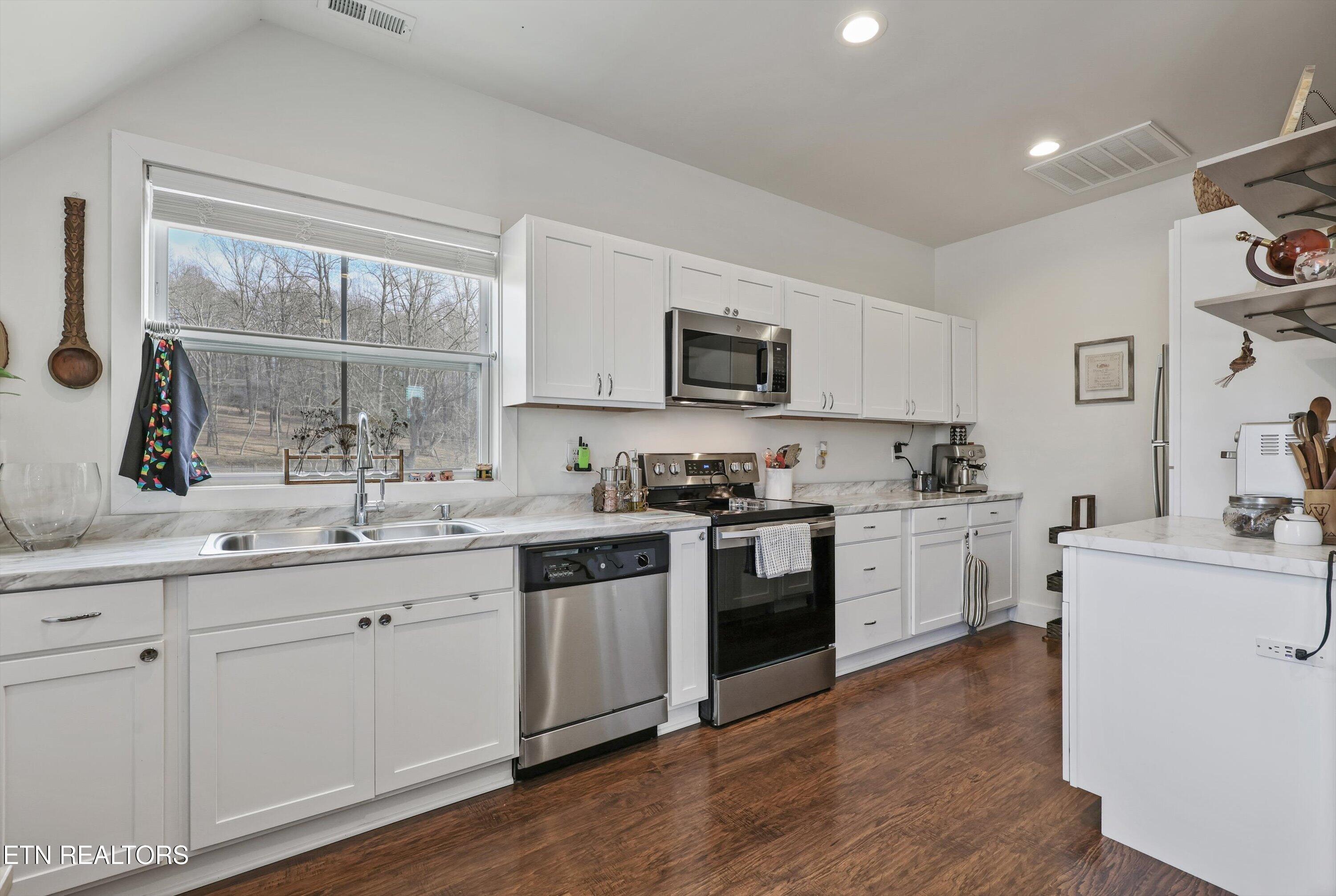 130 Hendren Lane Clinton TN 37716