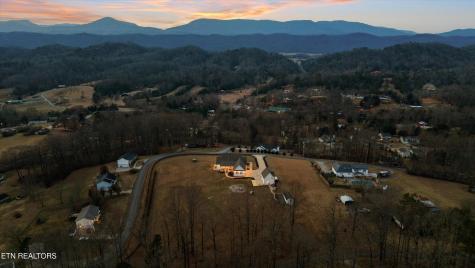130 Hendren Lane Clinton TN 37716
