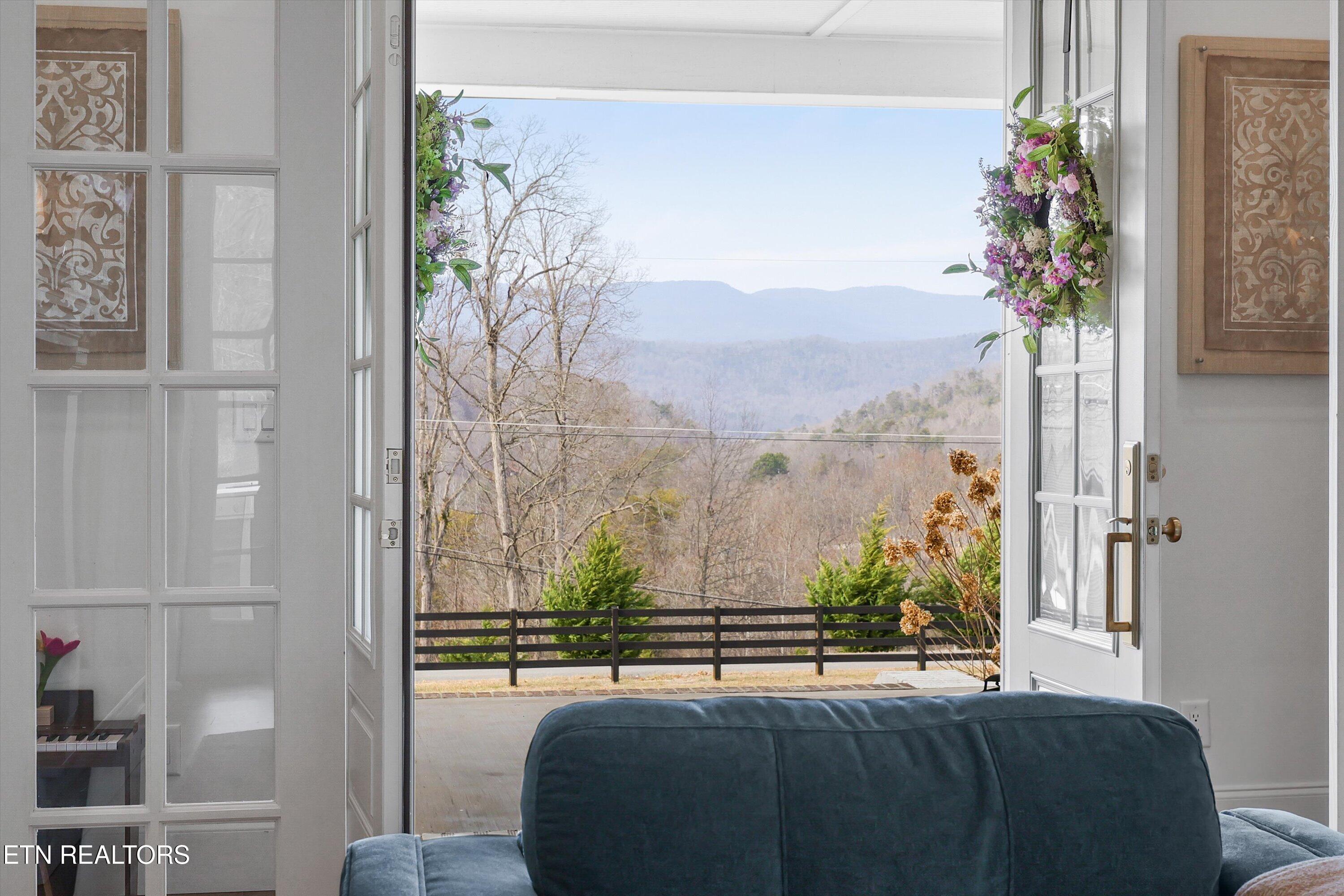 130 Hendren Lane Clinton TN 37716