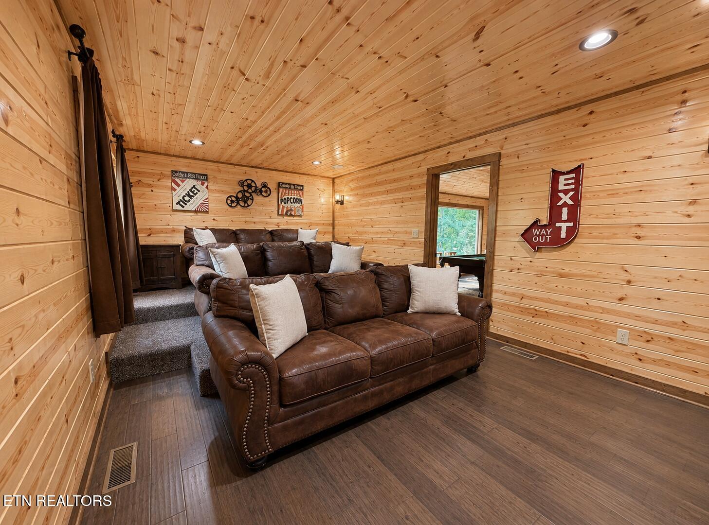 2215 Cub Circle Sevierville TN 37862