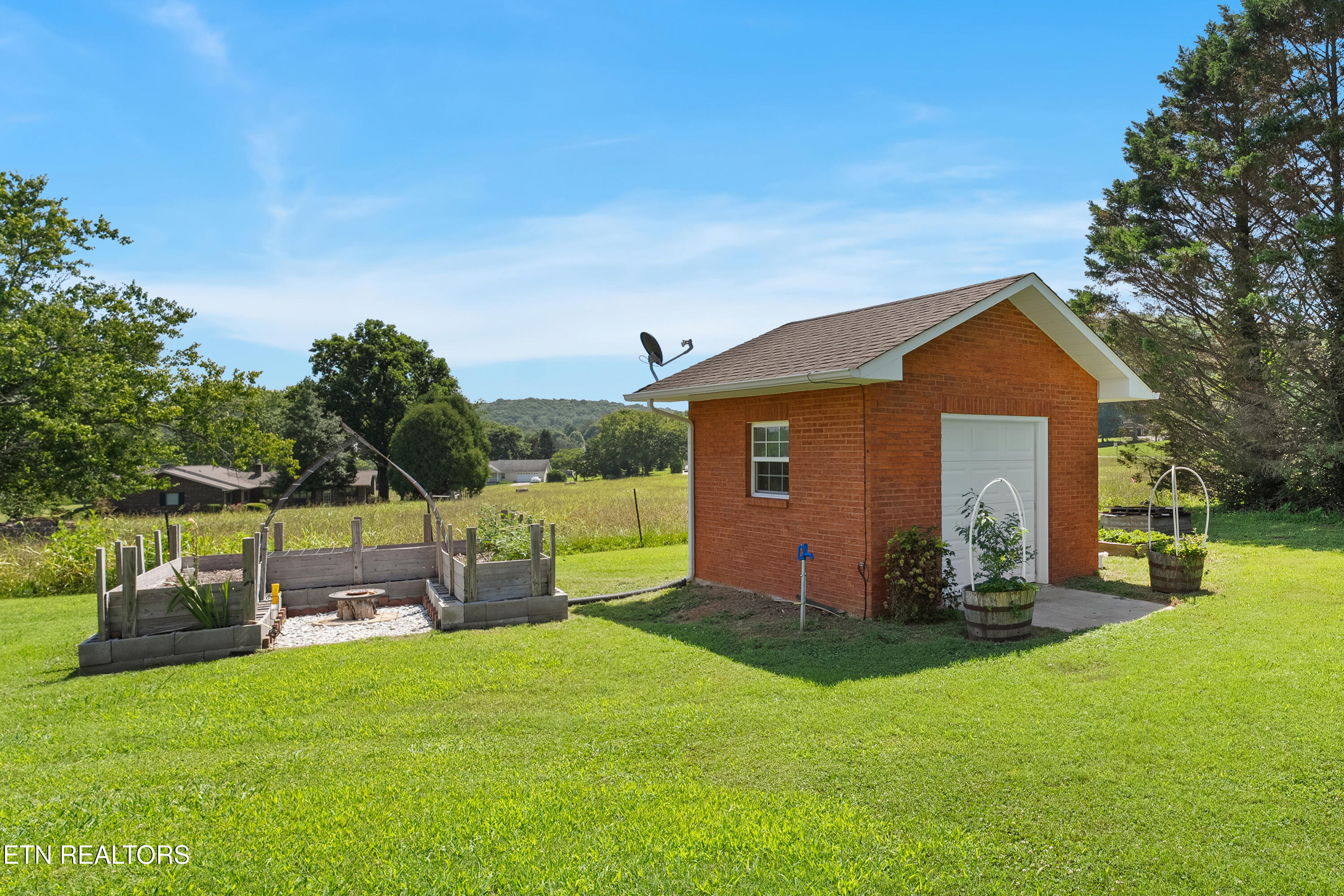 865 River Road Kingston TN 37763